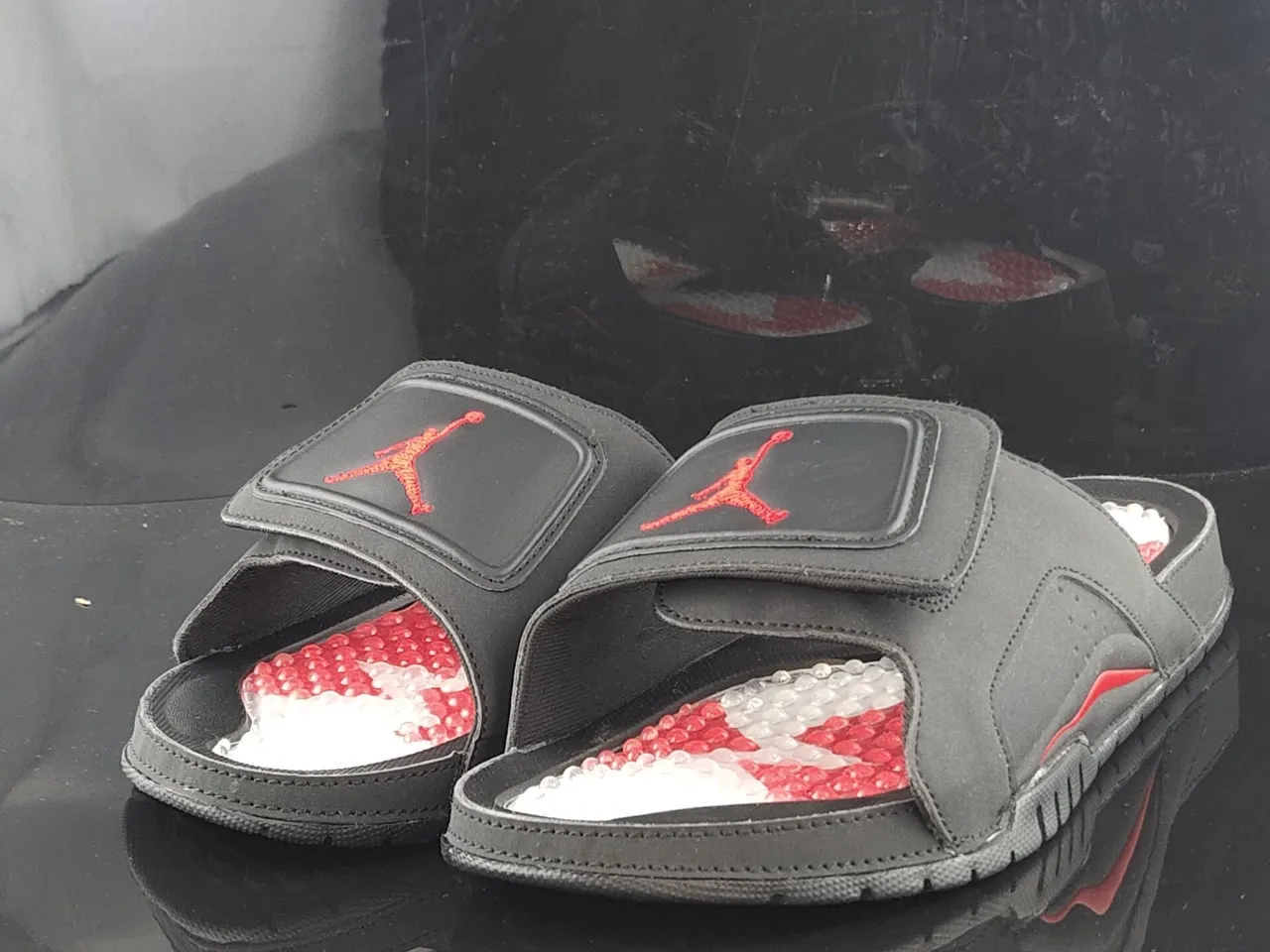 Air Jordan Black Red Synthetic Upper Single-Strap Closure Slippers