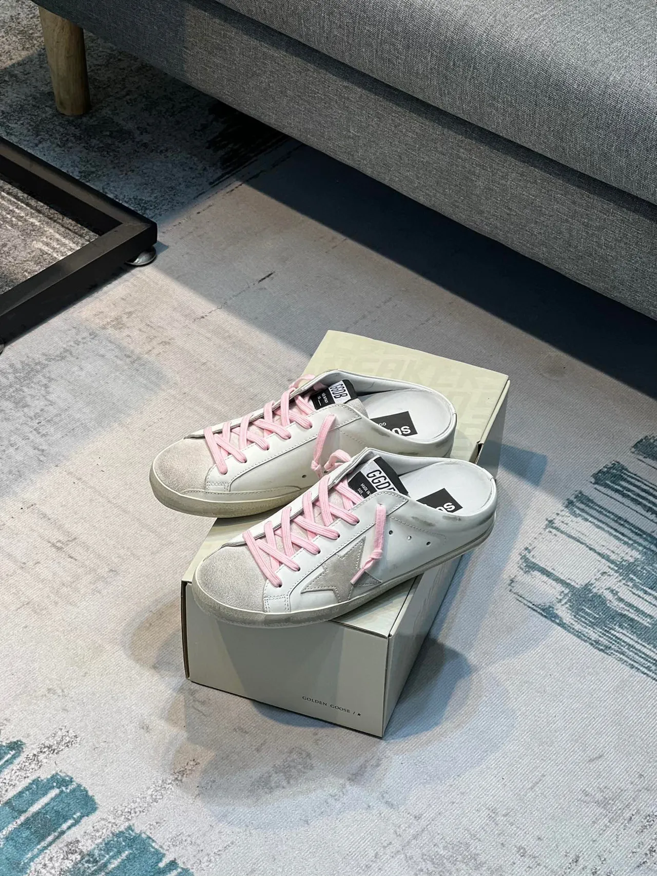 Golden Goose Super-Star Mule White Pink Distressed Leather Laces Lifestyle Sneakers