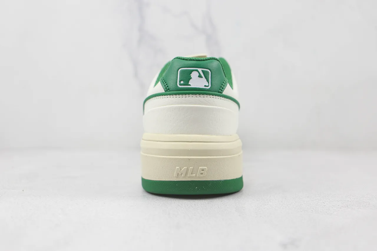 New Era NY Yankees White and Green Lifestyle Sneakers