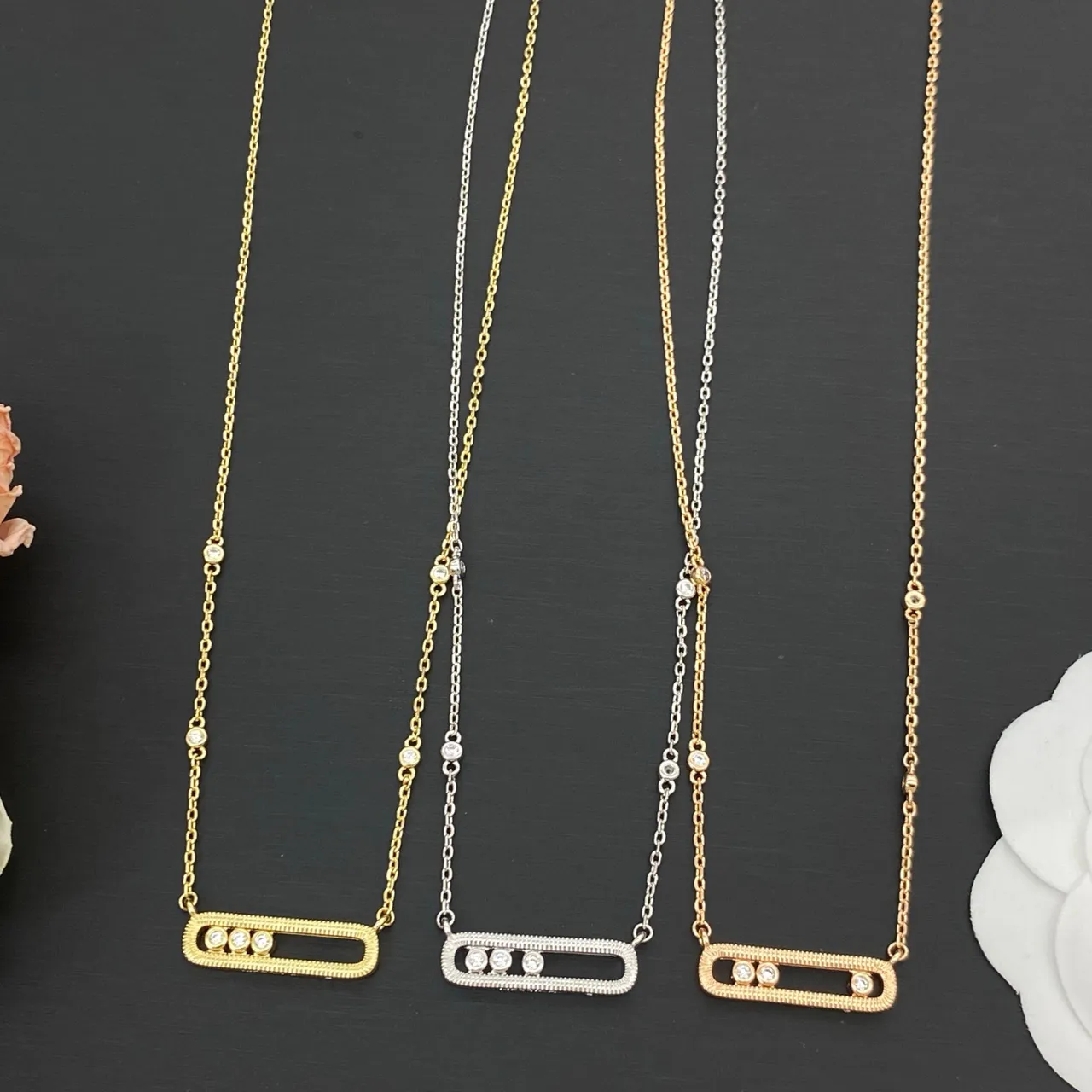 Gold Silver Chain Circular Halo Pendant Necklace