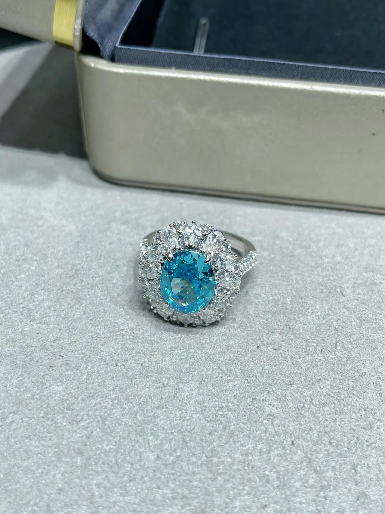 Blue Silver Oval-Cut Central Stone Halo Cluster Setting Ring