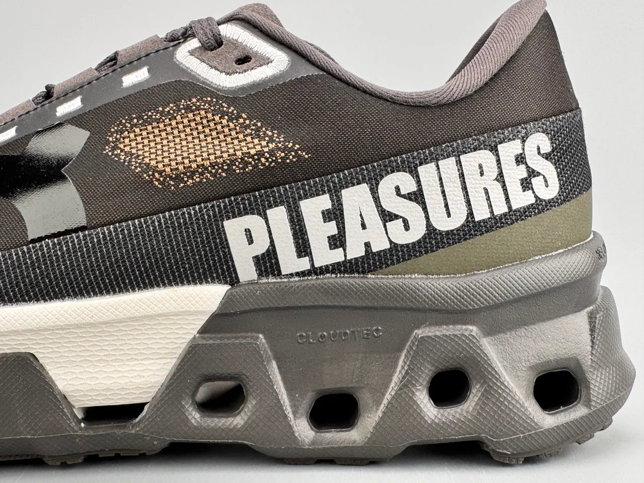 PLEASURES Black and White Lifestyle Sneakers