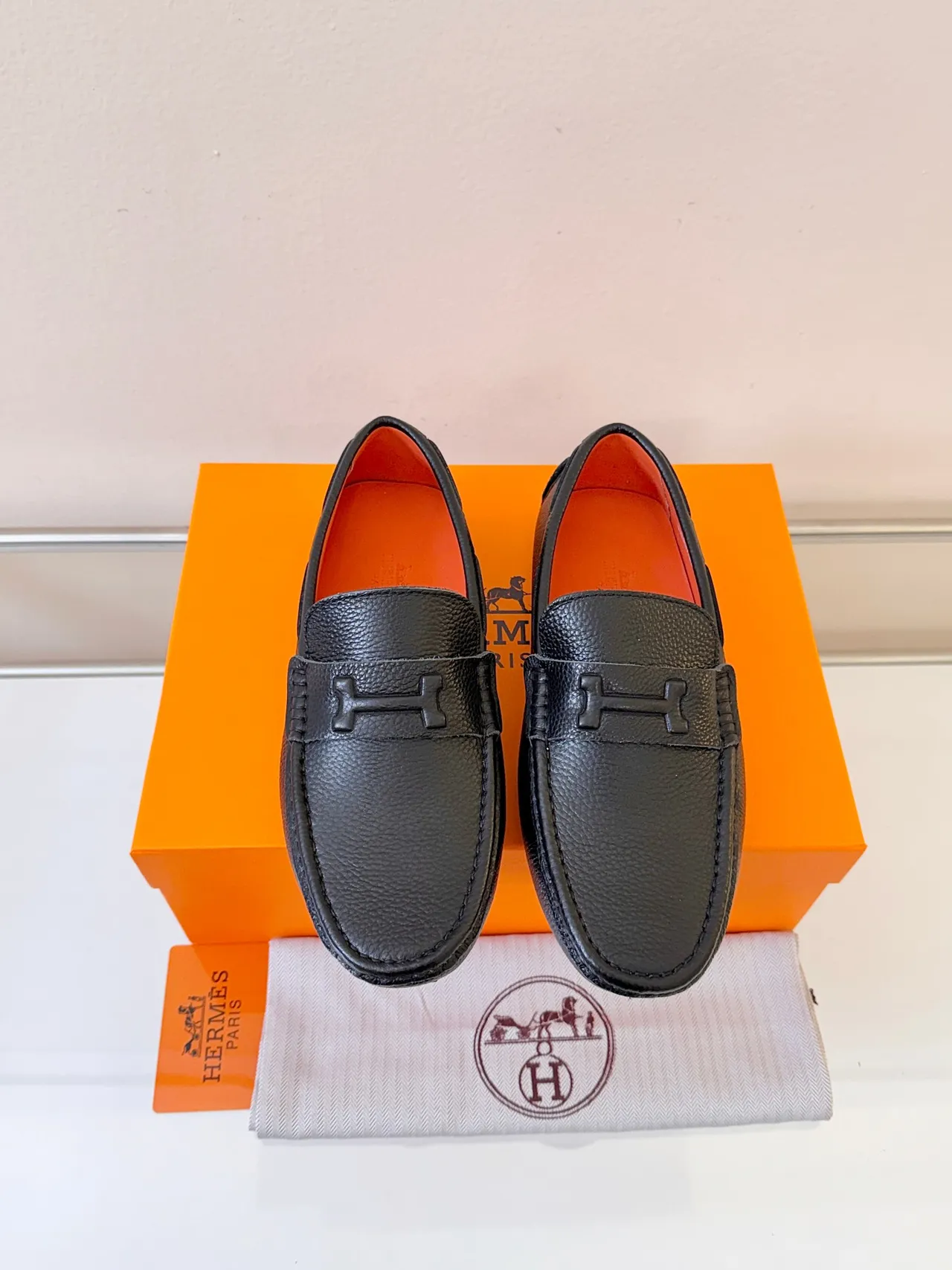 Hermès Oran Black Orange Pebbled Leather H-Logo Strap Loafer