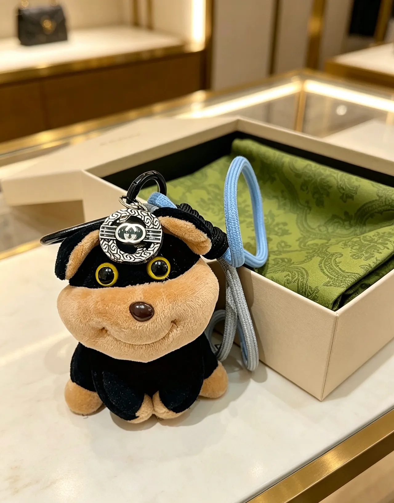 Gucci Black Beige Plush Dog Silhouette Velvet-Like And Fabric Handbag