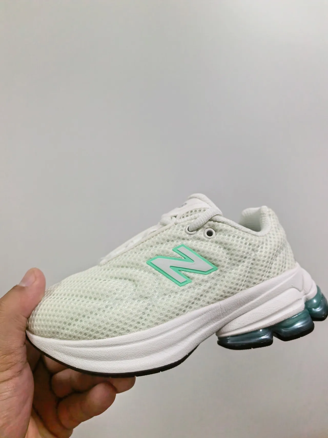 New Balance Beige Pink Mesh Upper Thick Air-Pod Midsole Chunky Sneakers