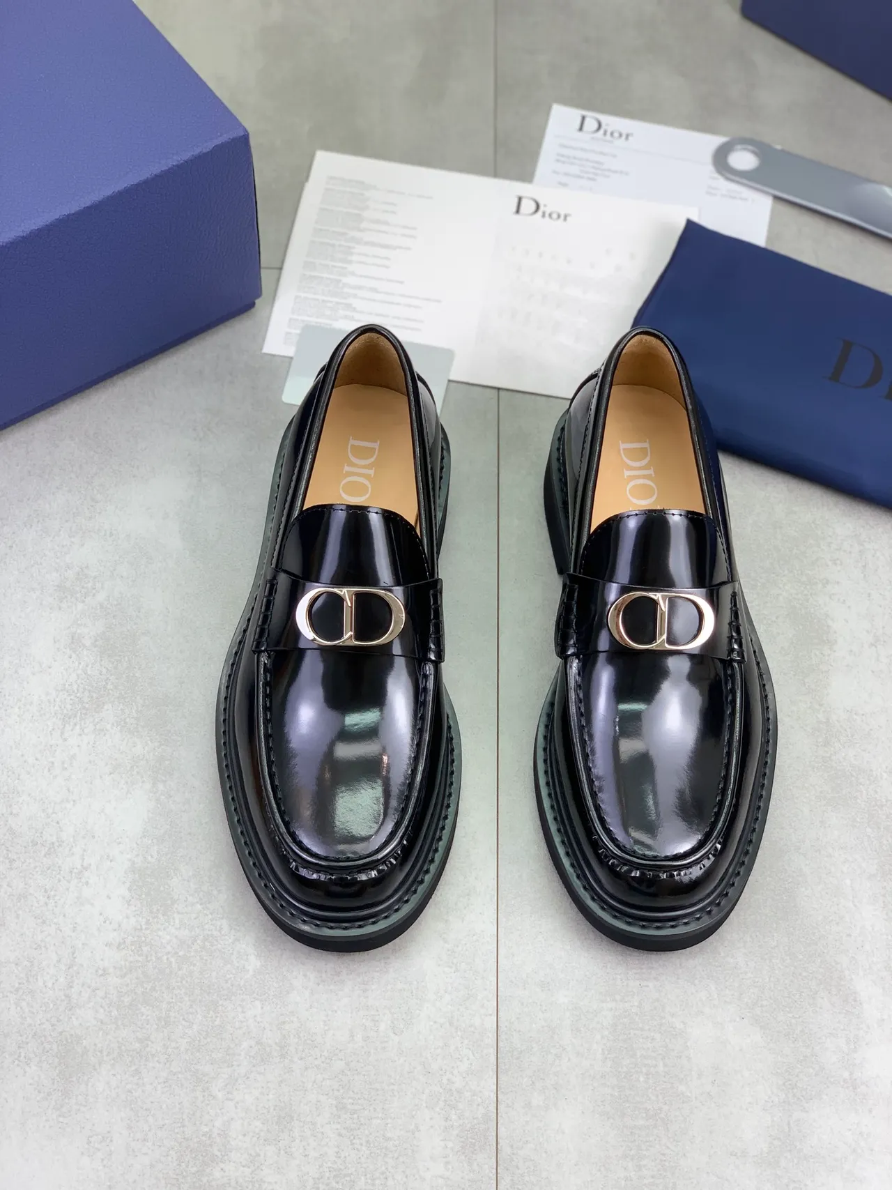 Dior Black Silver Patent Leather D-Shaped Buckle Loafer