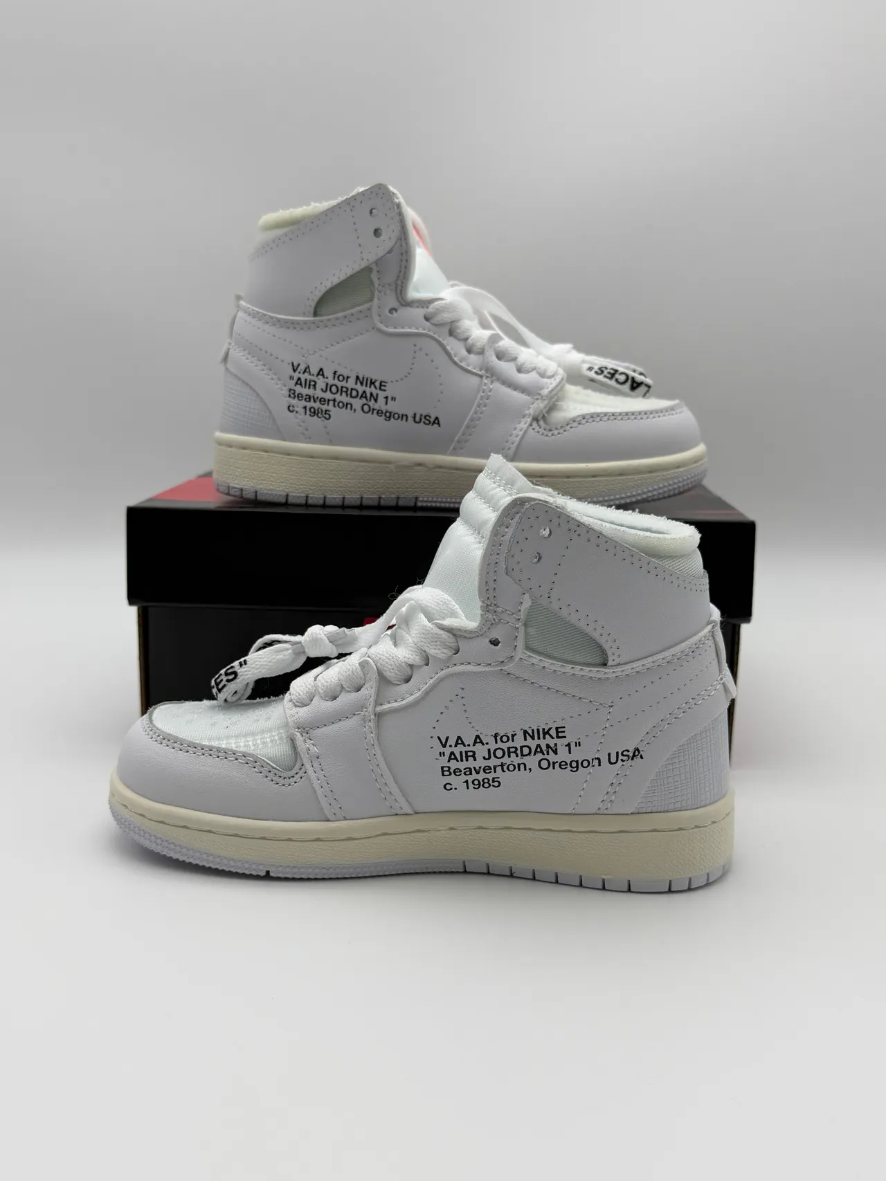 Air Jordan 1 Red White High-Top Perforated Toe Basketball Shoes