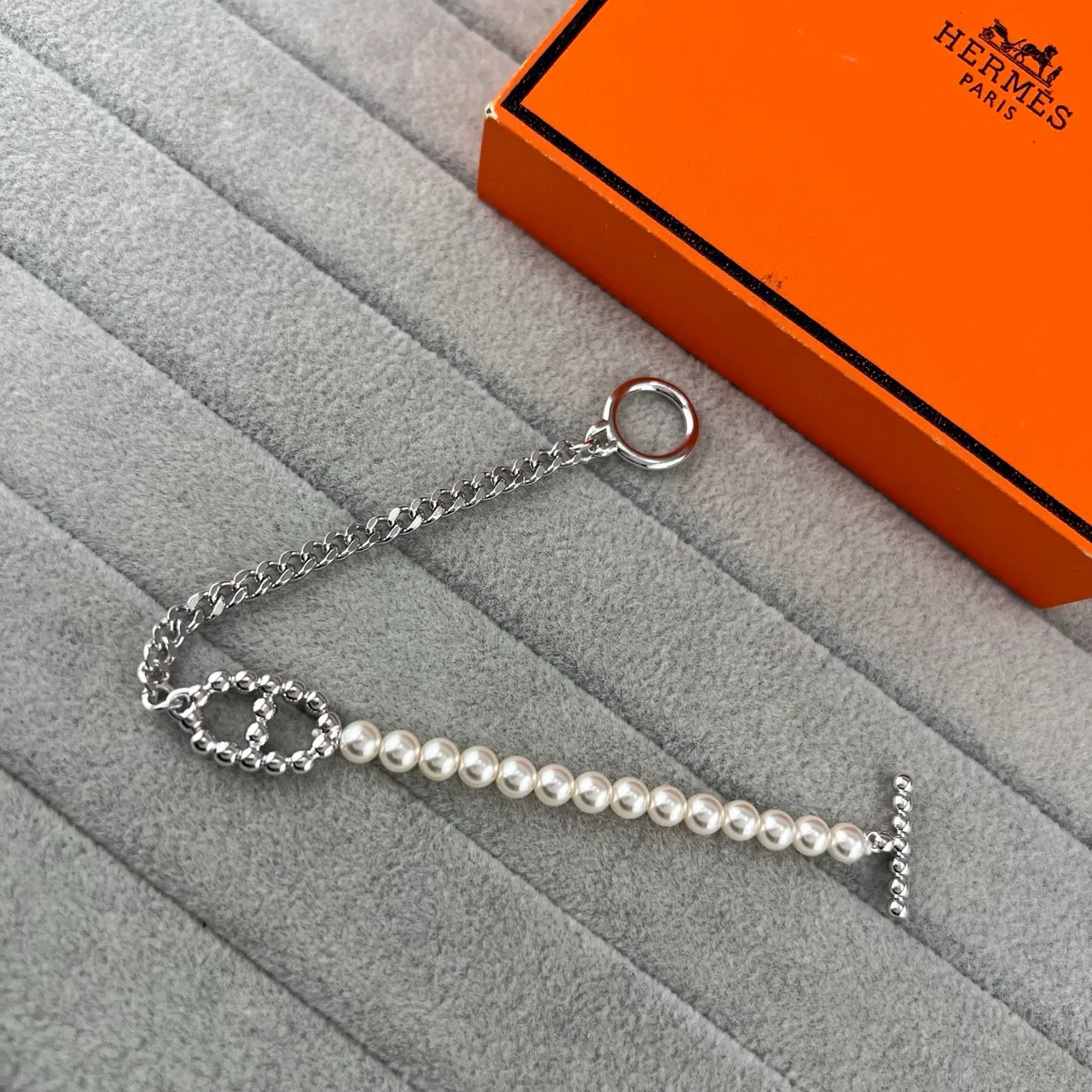 Hermès White Gold Pearl Strand Cable Chain Extension Bracelet