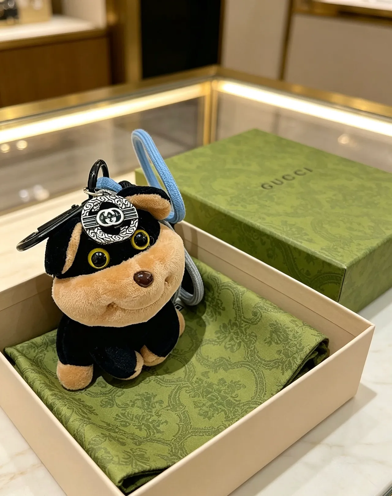 Gucci Black Beige Plush Dog Silhouette Velvet-Like And Fabric Handbag