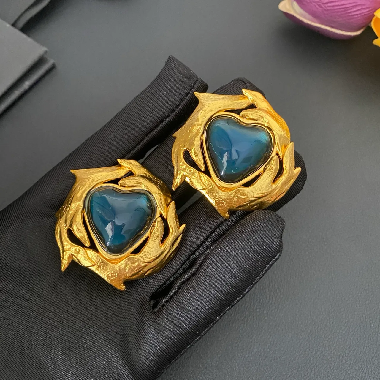 Gold Blue Heart-Shaped Cabochon Textured Organic Metalwork Brooch