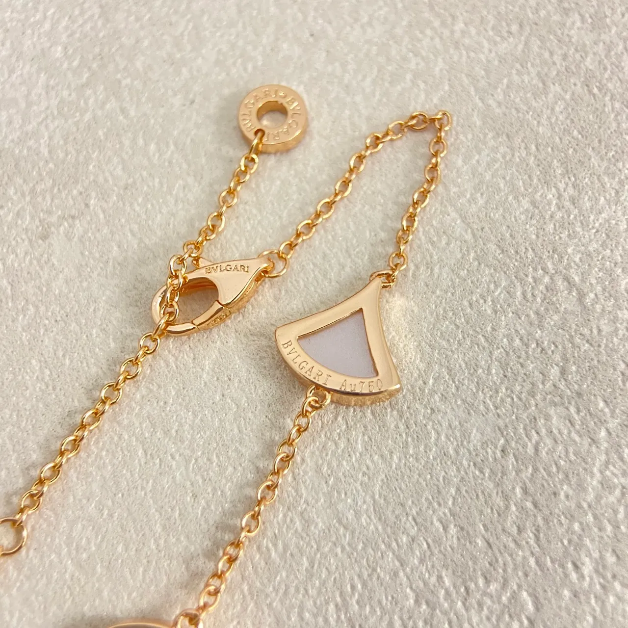 Bvlgari Divas’ Dream White Gold Fan-Shaped Inlays Fine Chain Construction Bracelet