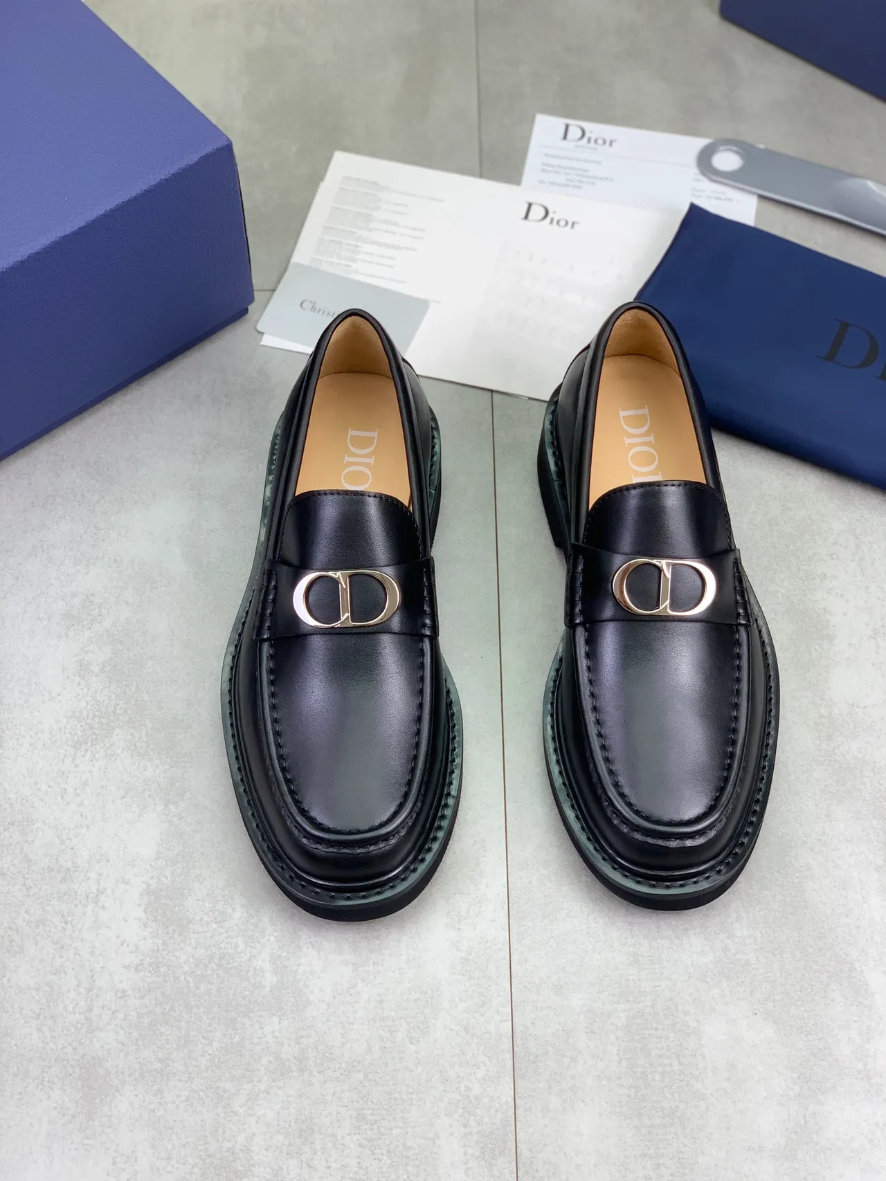 Dior Black Silver Leather D-Shaped Metal Buckle Loafer