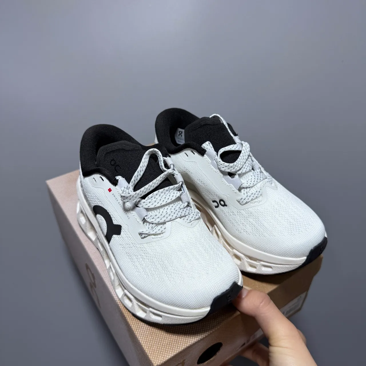 On Blue Purple Engineered Mesh Upper Segmented CloudTec Midsole Running Shoes
