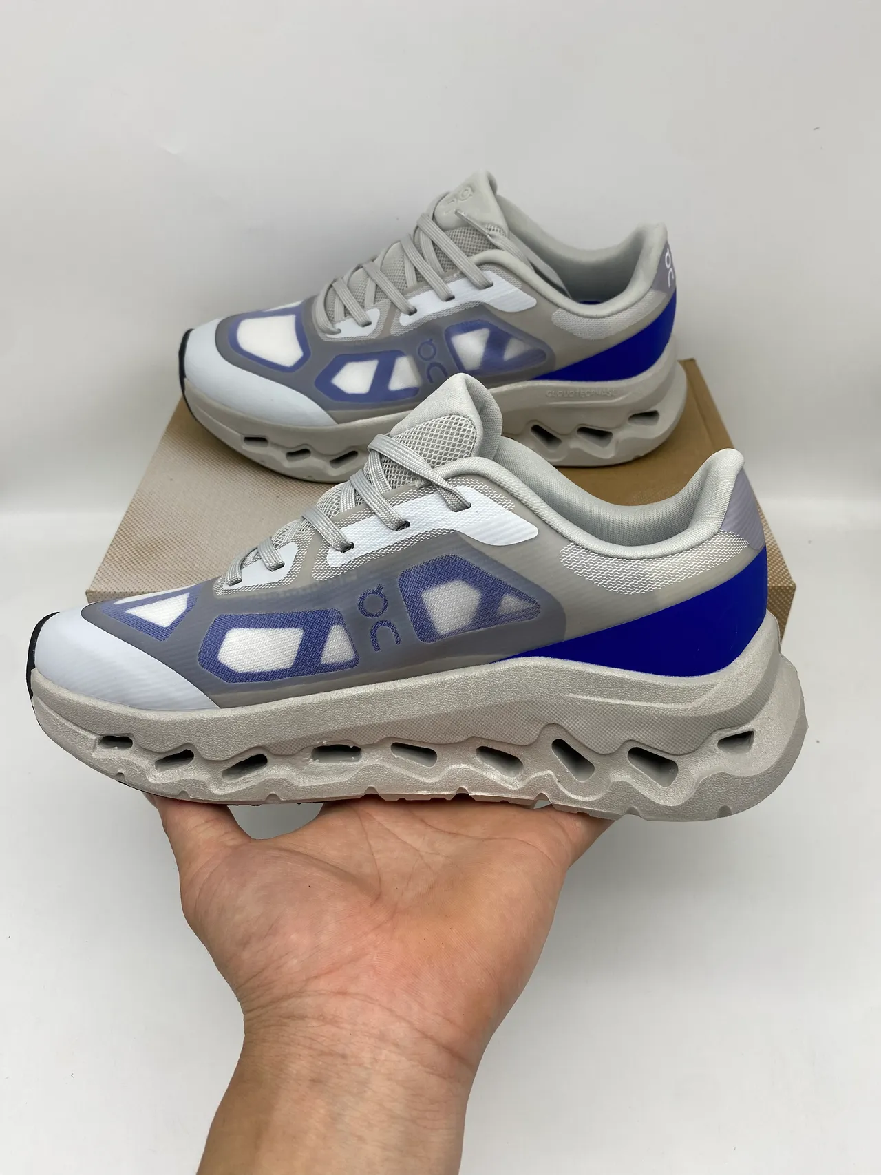 On Beige Gray Sculpted Open-Cell Midsole Mesh And Synthetic Overlay Upper Running Shoes