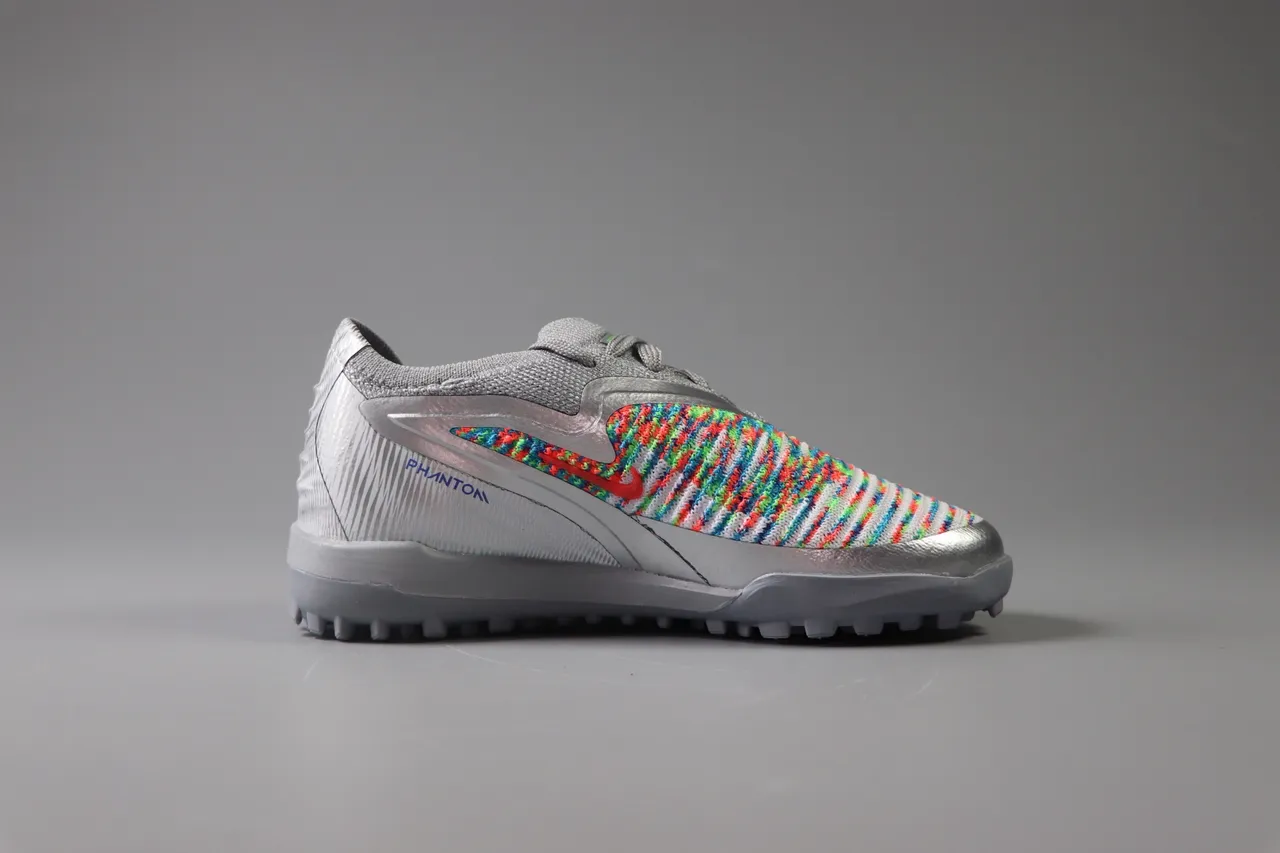 Nike Pink Green Low-Cut Synthetic Overlay Cage Artificial-Grass Soccer Shoes
