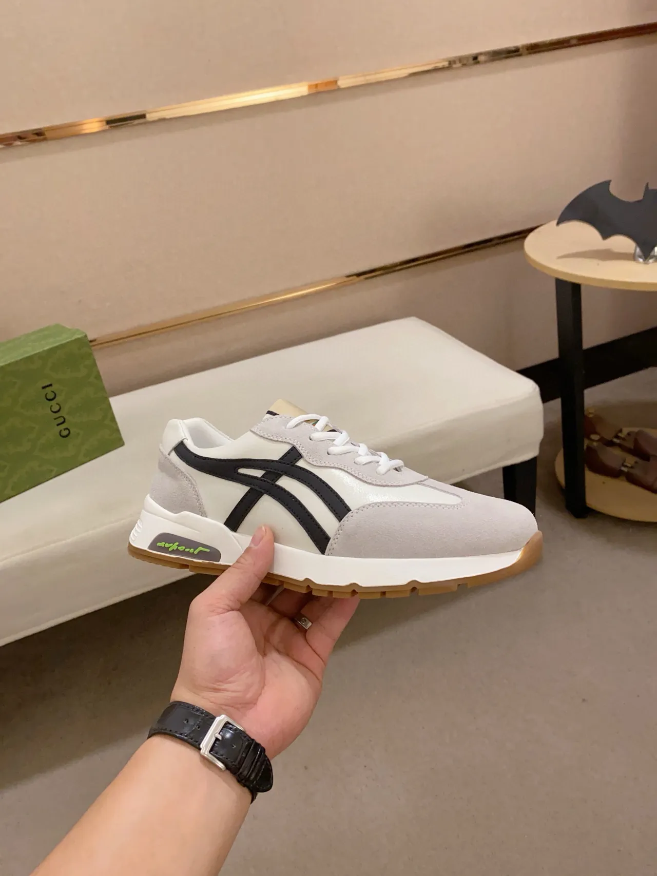 Onitsuka Tiger White Black Low-Top Suede-Leather Upper Lifestyle Sneakers