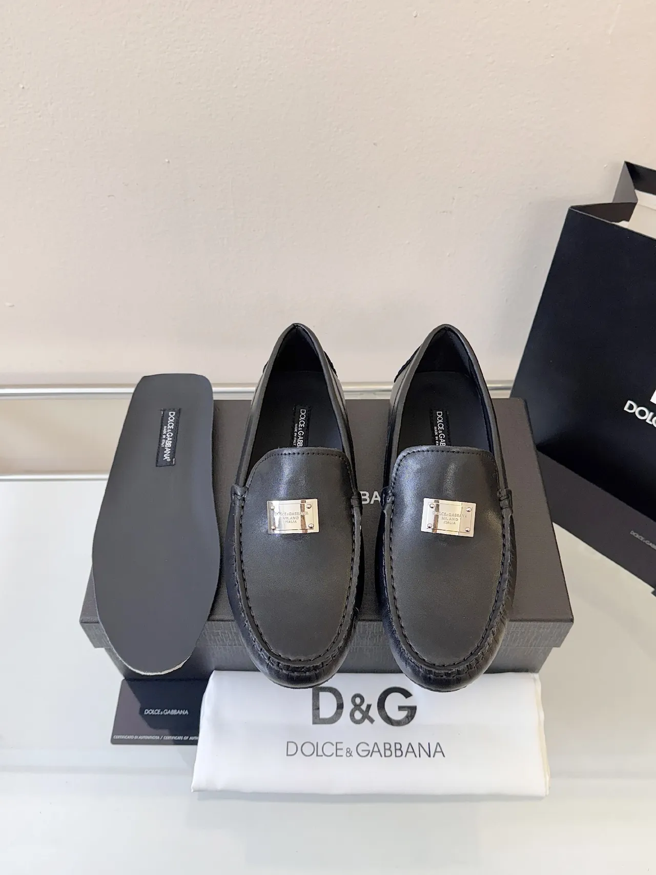 Dolce & Gabbana Portofino Black Leather Metal Plaque Loafers