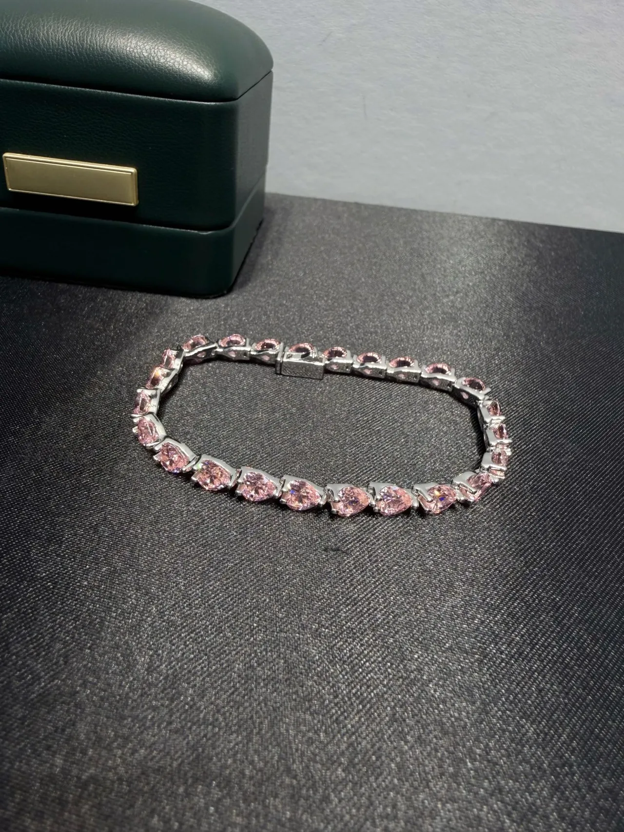 Multicolor Heart-Shaped Gemstone Pendants Multi-Stone Linked Chain Necklace