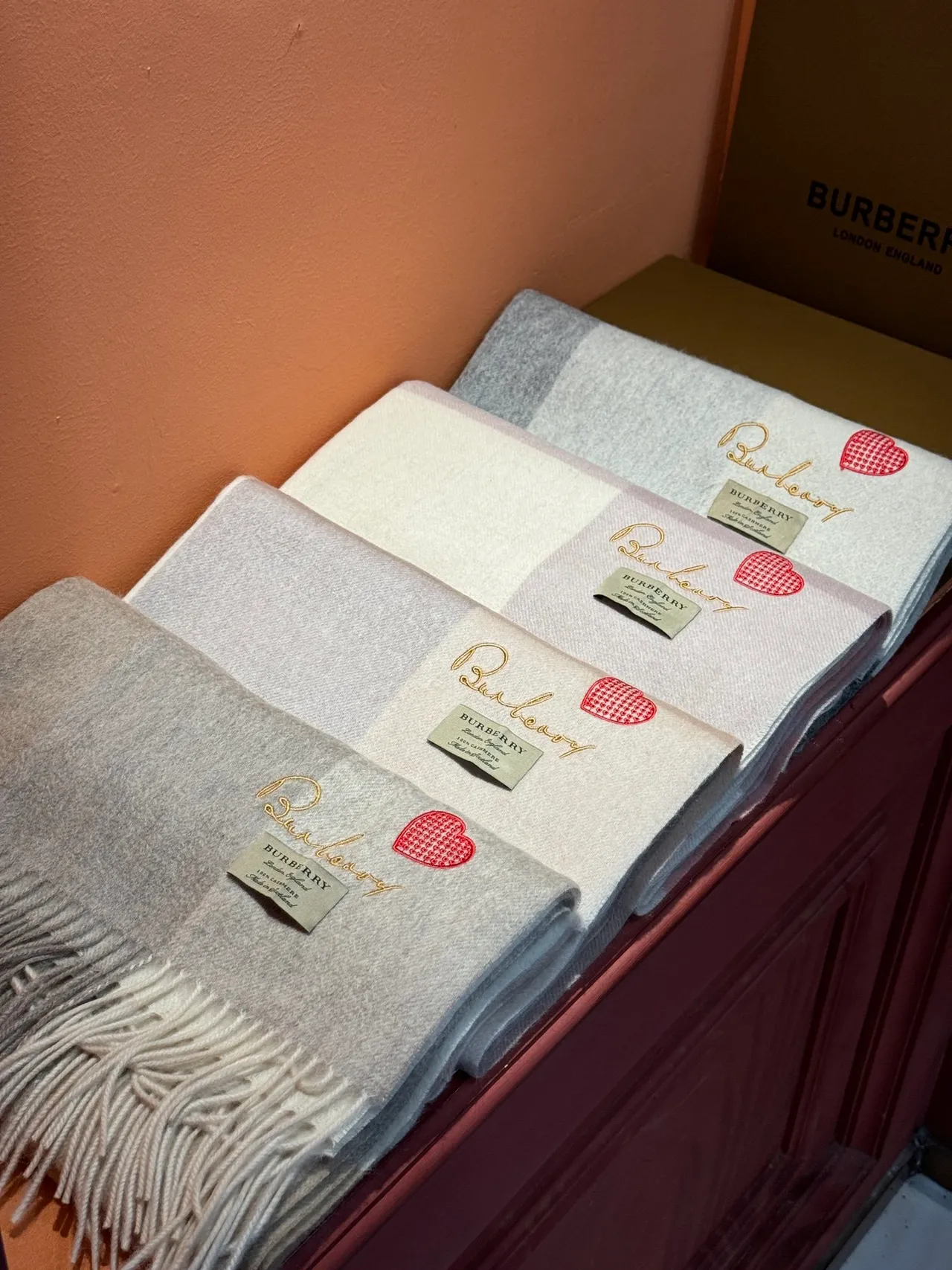 Burberry Beige Gray Large-Scale Check Pattern Fringed Edges Cashmere Scarf