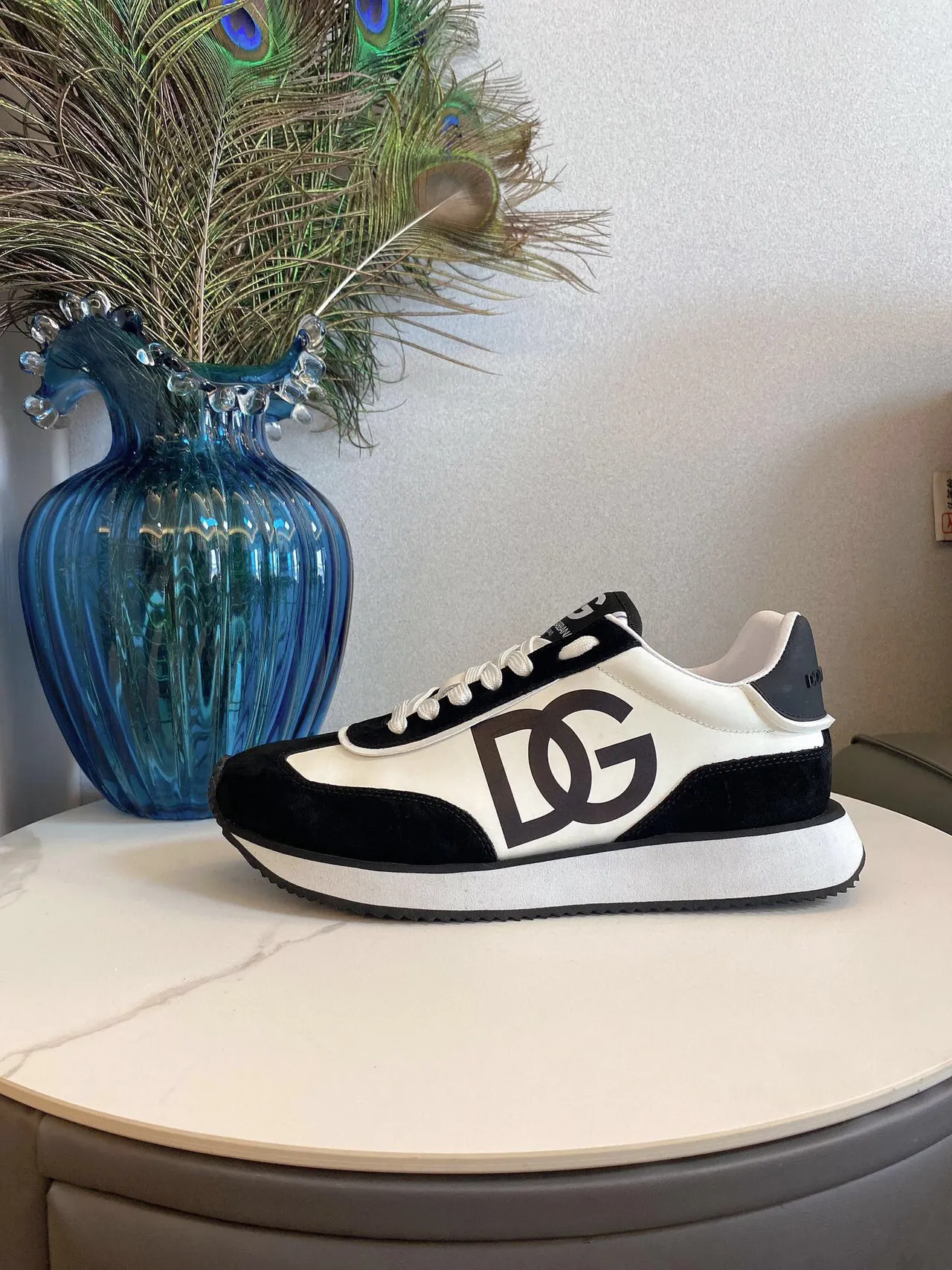 DC Shoes Black Beige Retro Runner Silhouette Suede And Leather Paneling Lifestyle Sneakers