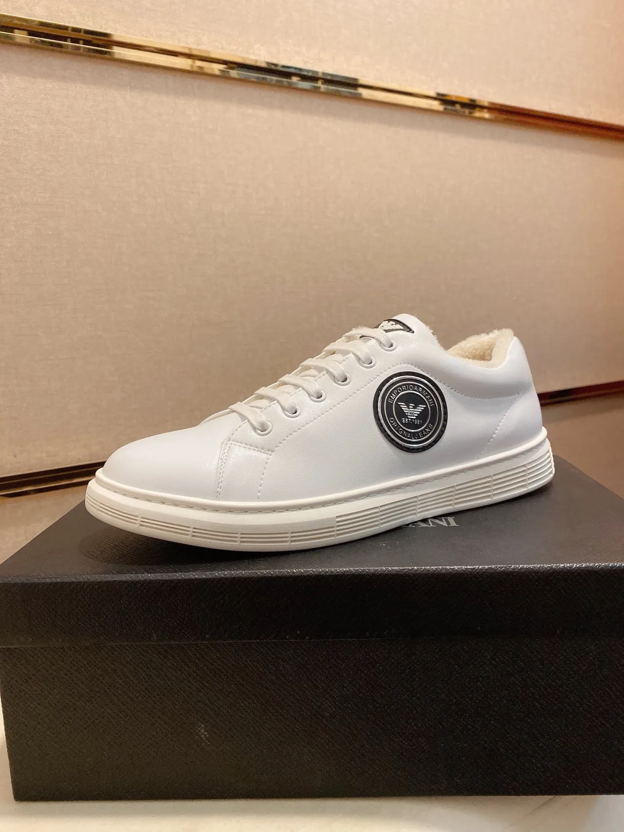 Emporio Armani White Black Low-Top Leather Upper Sneakers