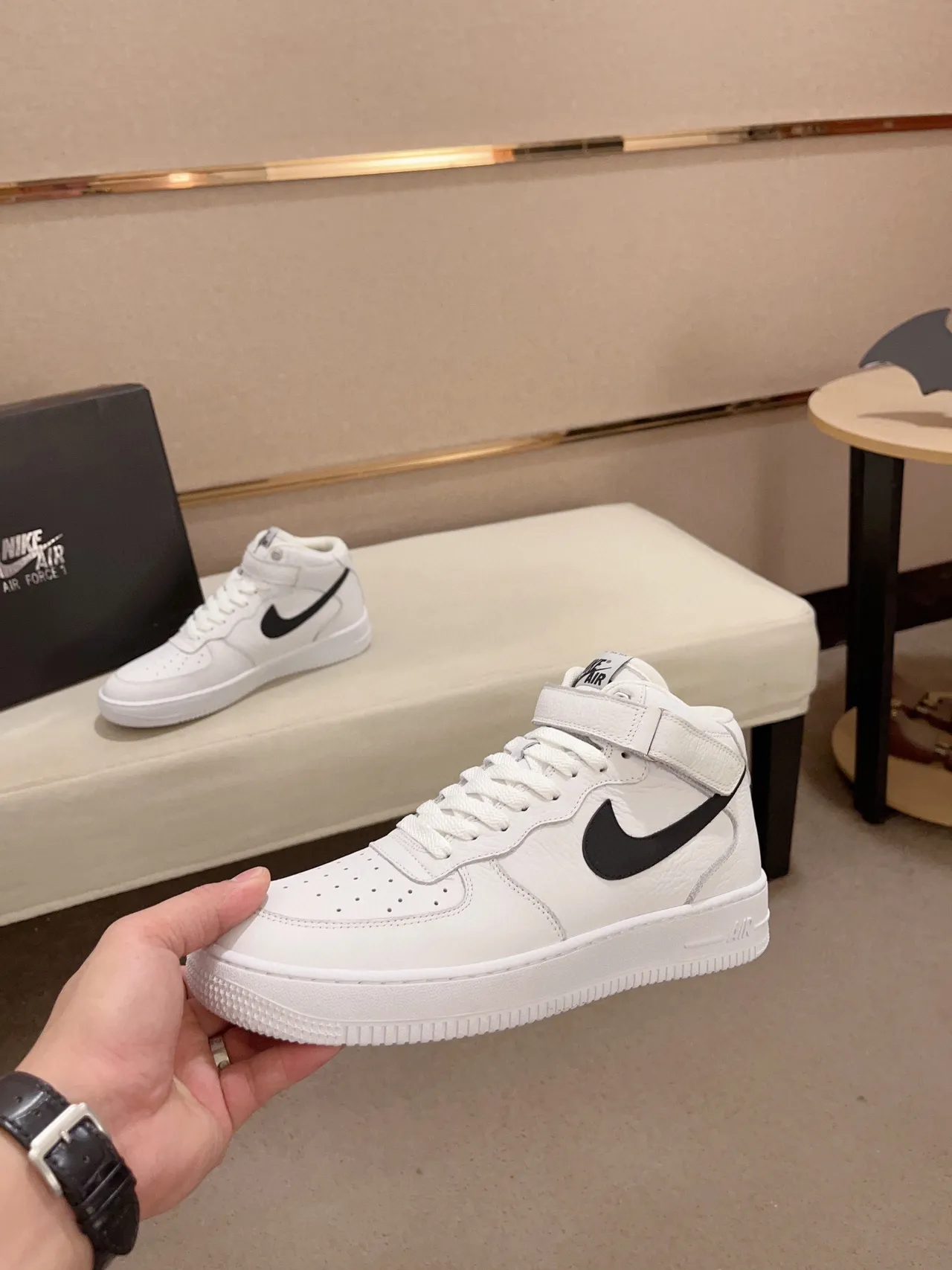 Nike White Black High-Top Leather Upper Lifestyle Sneakers