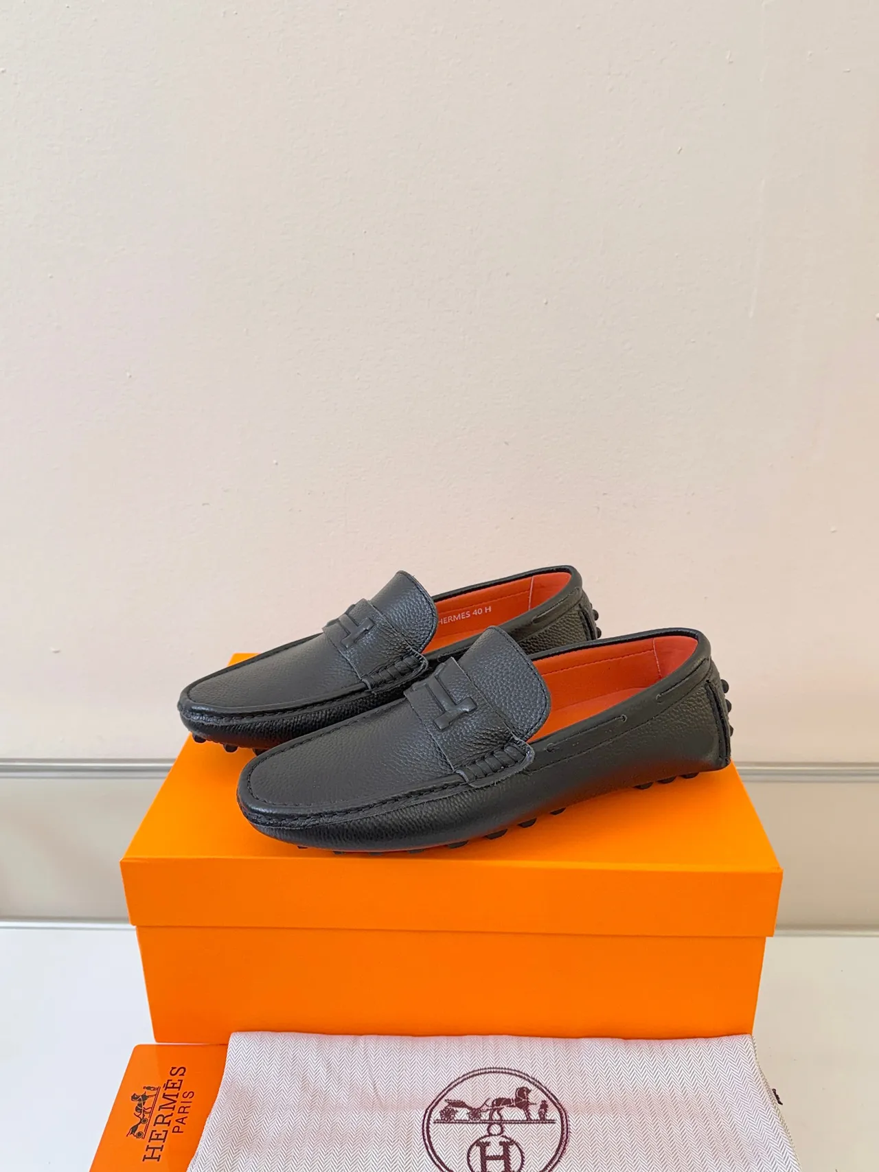 Hermès Oran Black Orange Pebbled Leather H-Logo Strap Loafer