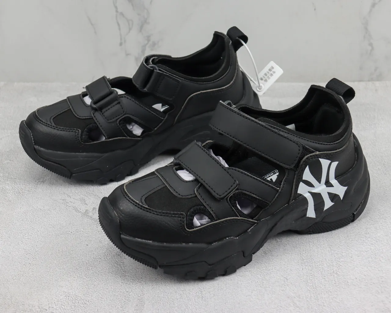 New Era NY Logo Chunky Casual Sandals