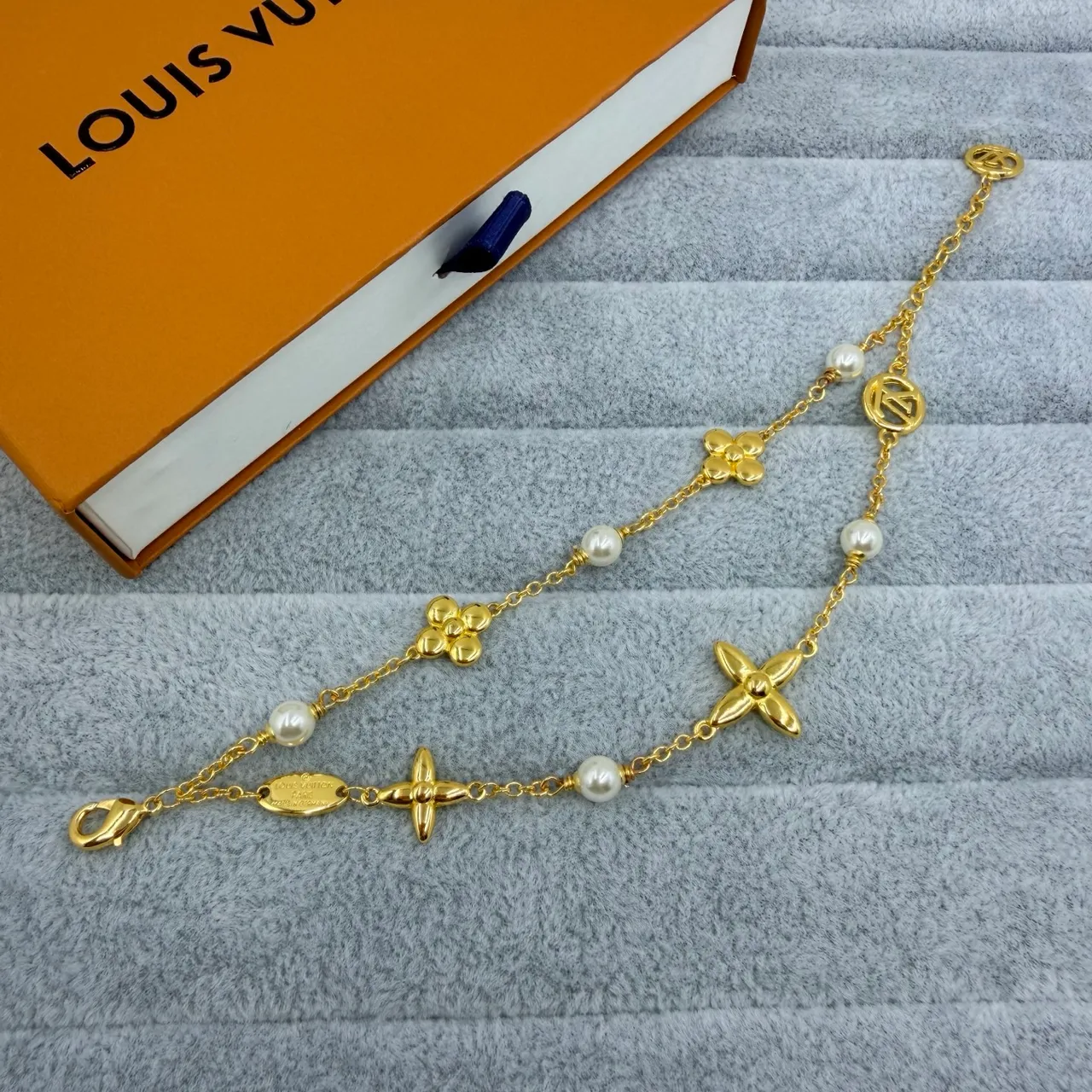 Louis Vuitton Flower Collection Gold-Tone Pearl and Monogram Charm Bracelet