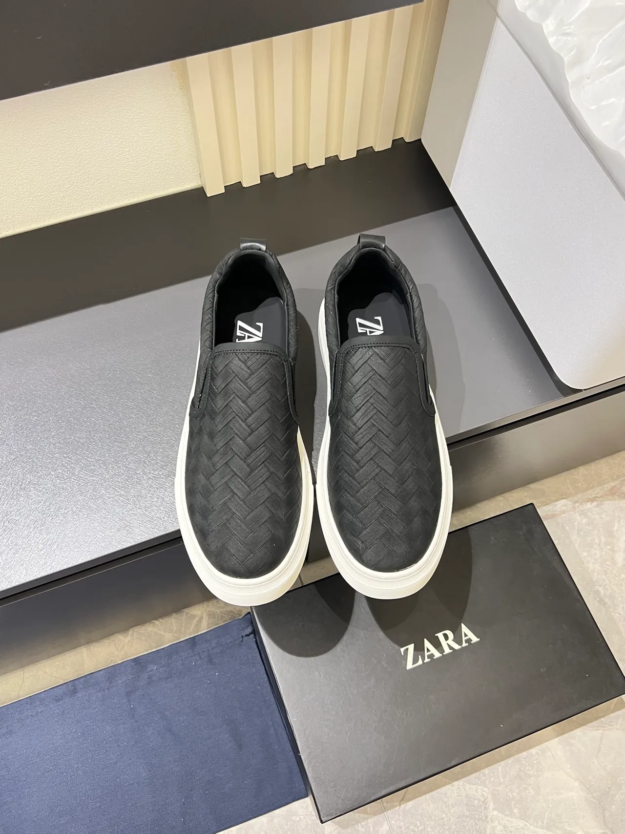 Bottega Veneta Cassette Woven Leather Slip-On Lifestyle Sneakers
