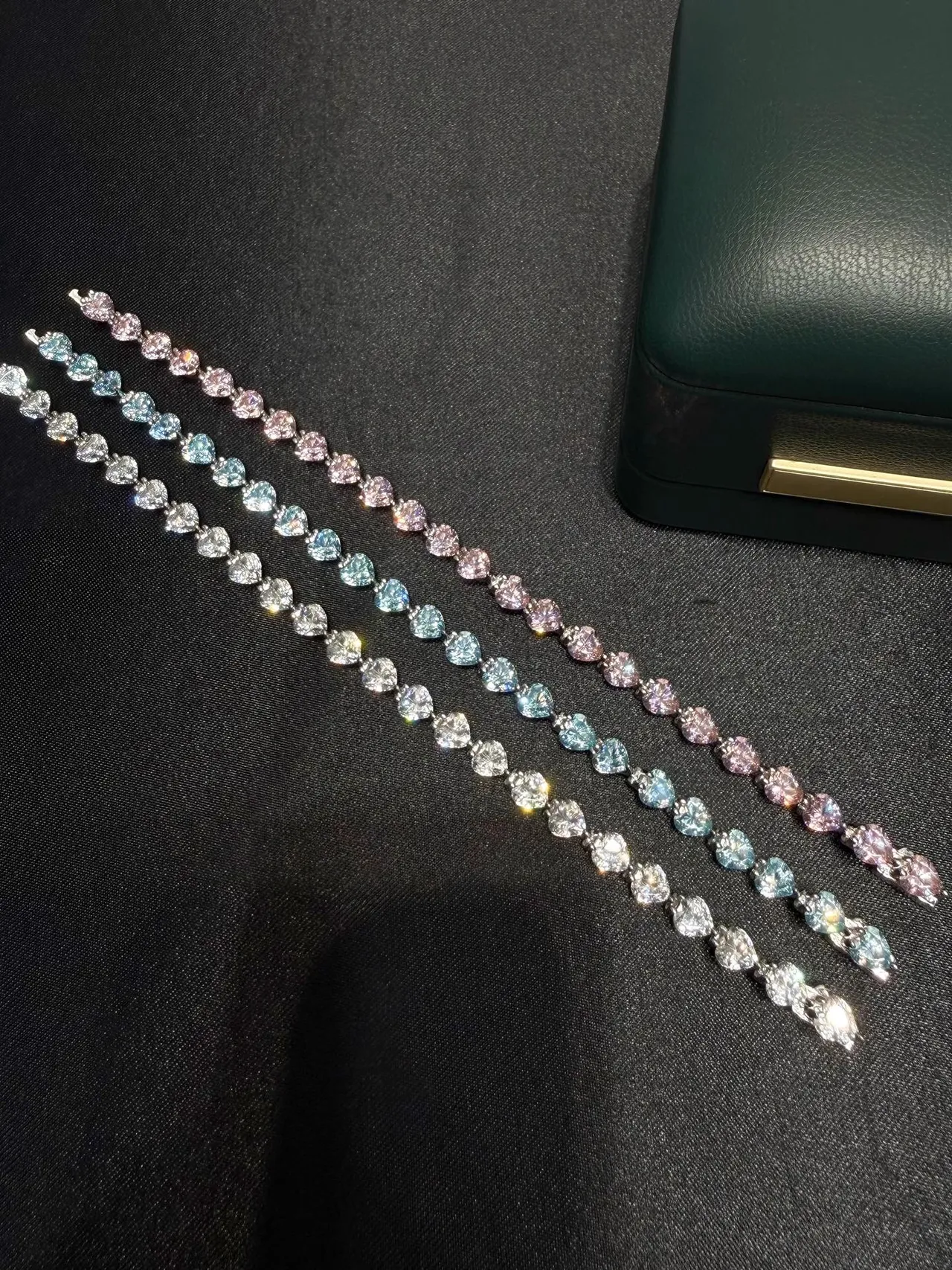 Multicolor Heart-Shaped Gemstone Pendants Multi-Stone Linked Chain Necklace