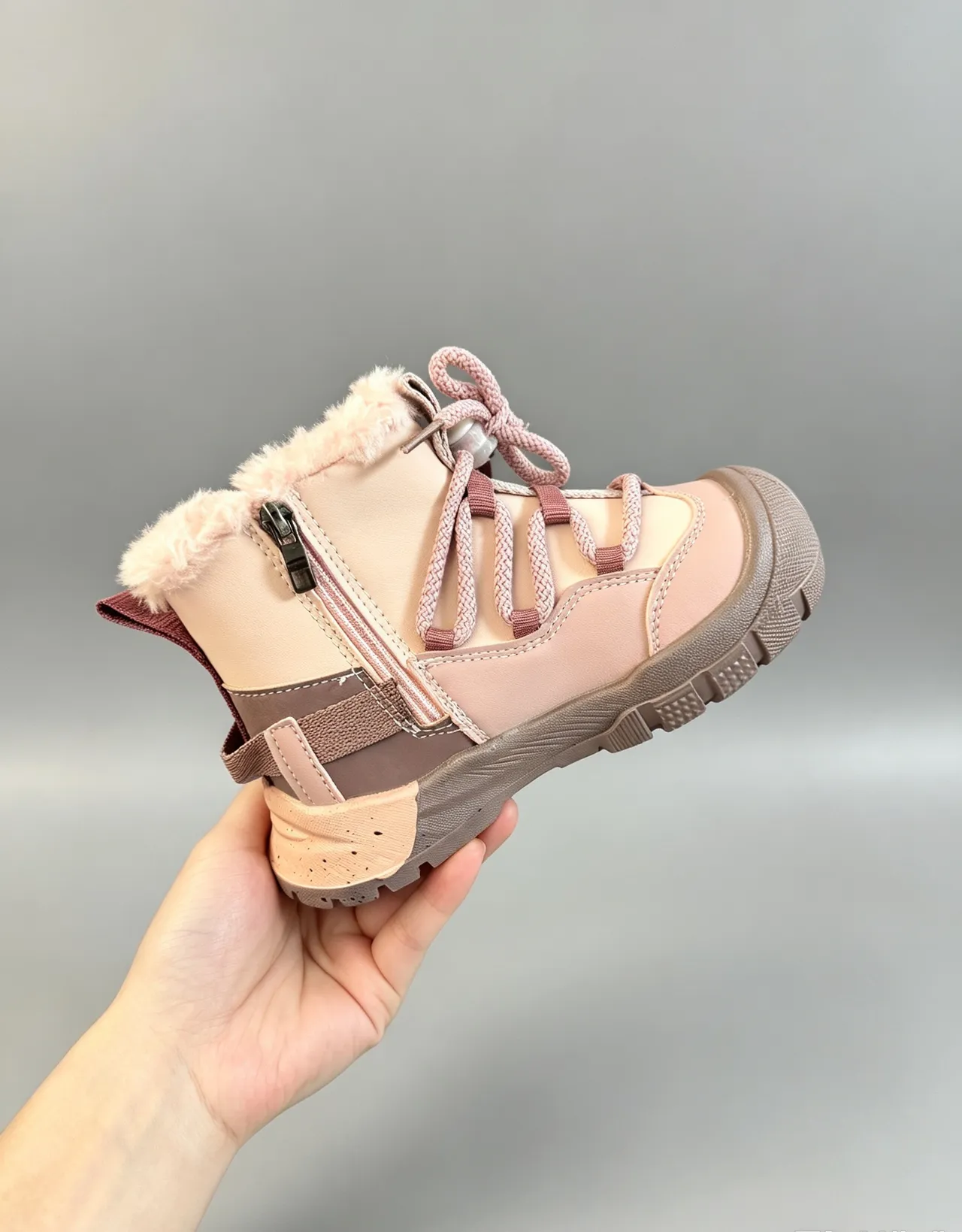 UGG Beige Gray Shearling-Lined Chunky Tread Sole Snow Boots