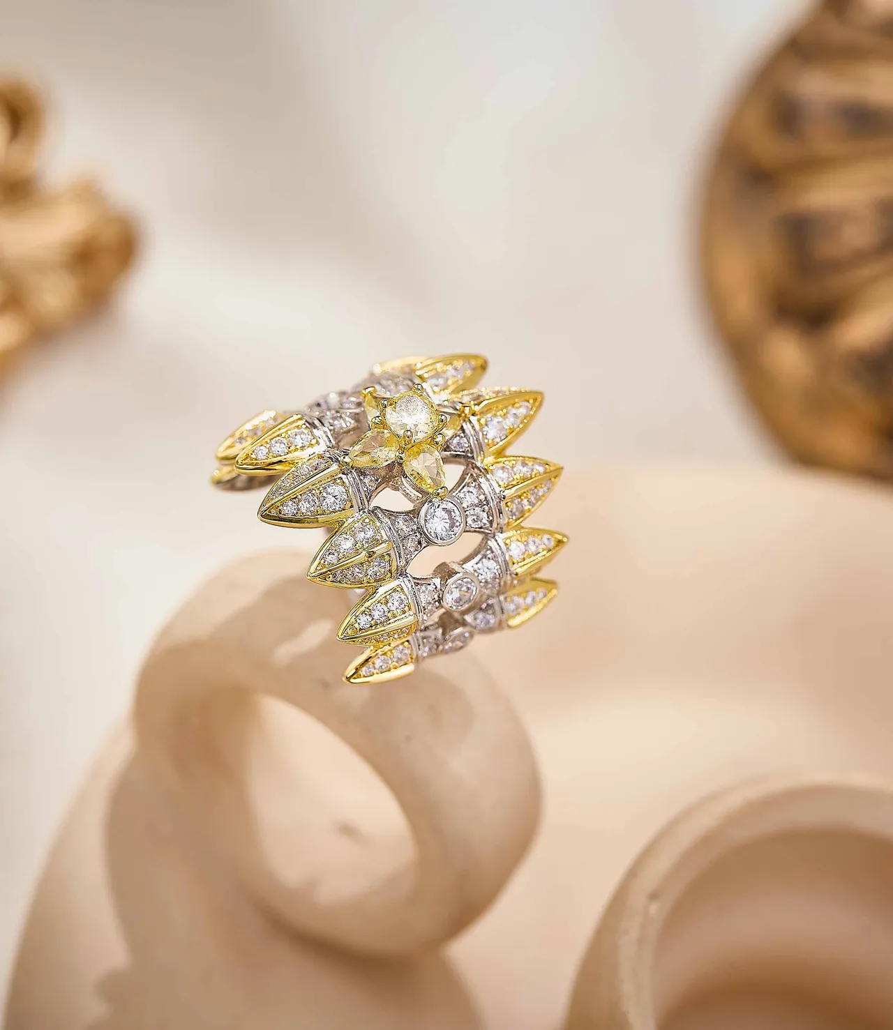 Gold Silver Spiked Motif Two-Tone Metal Ring