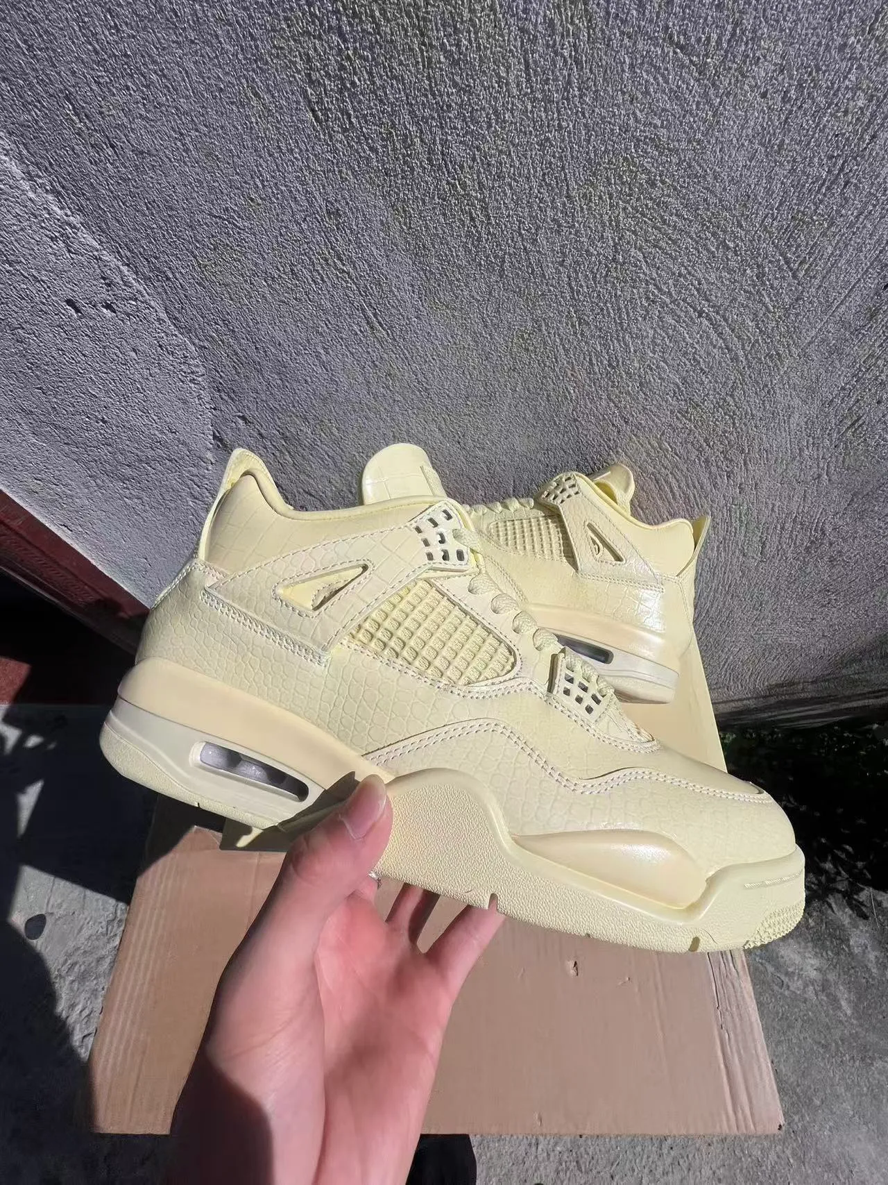 Air Jordan 4 Monochromatic Cream Basketball Shoes
