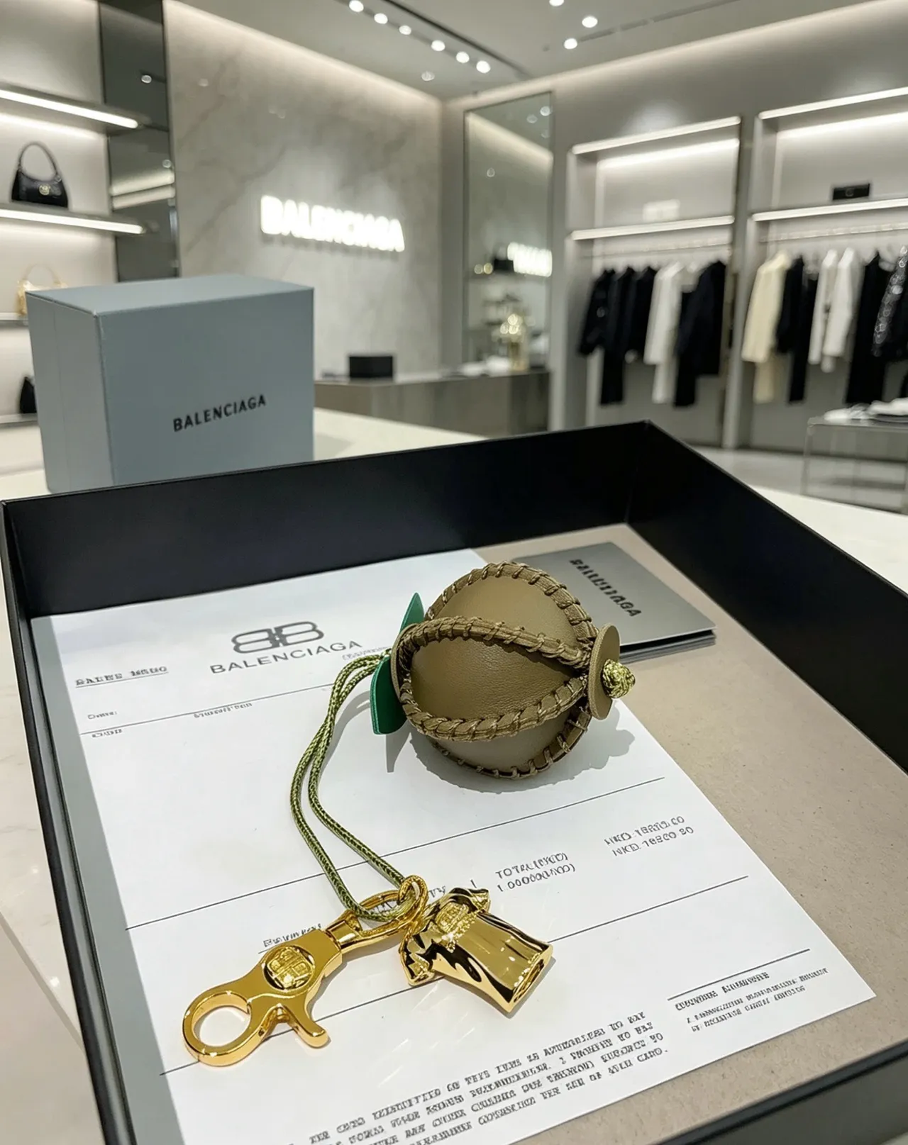 Balenciaga Beige Green Spherical Leather Rope-Woven Band Handbag