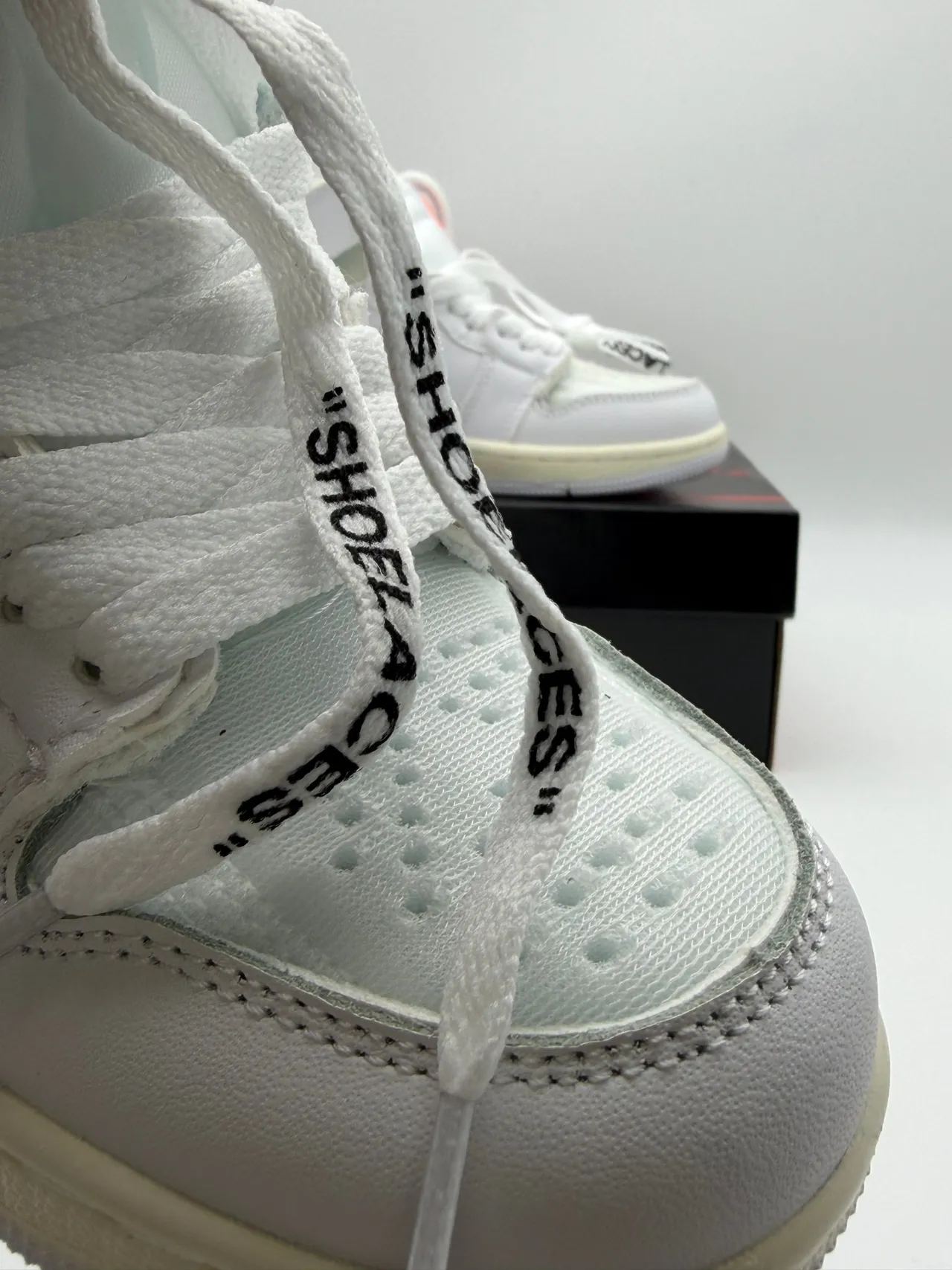 Air Jordan 1 Red White High-Top Perforated Toe Basketball Shoes