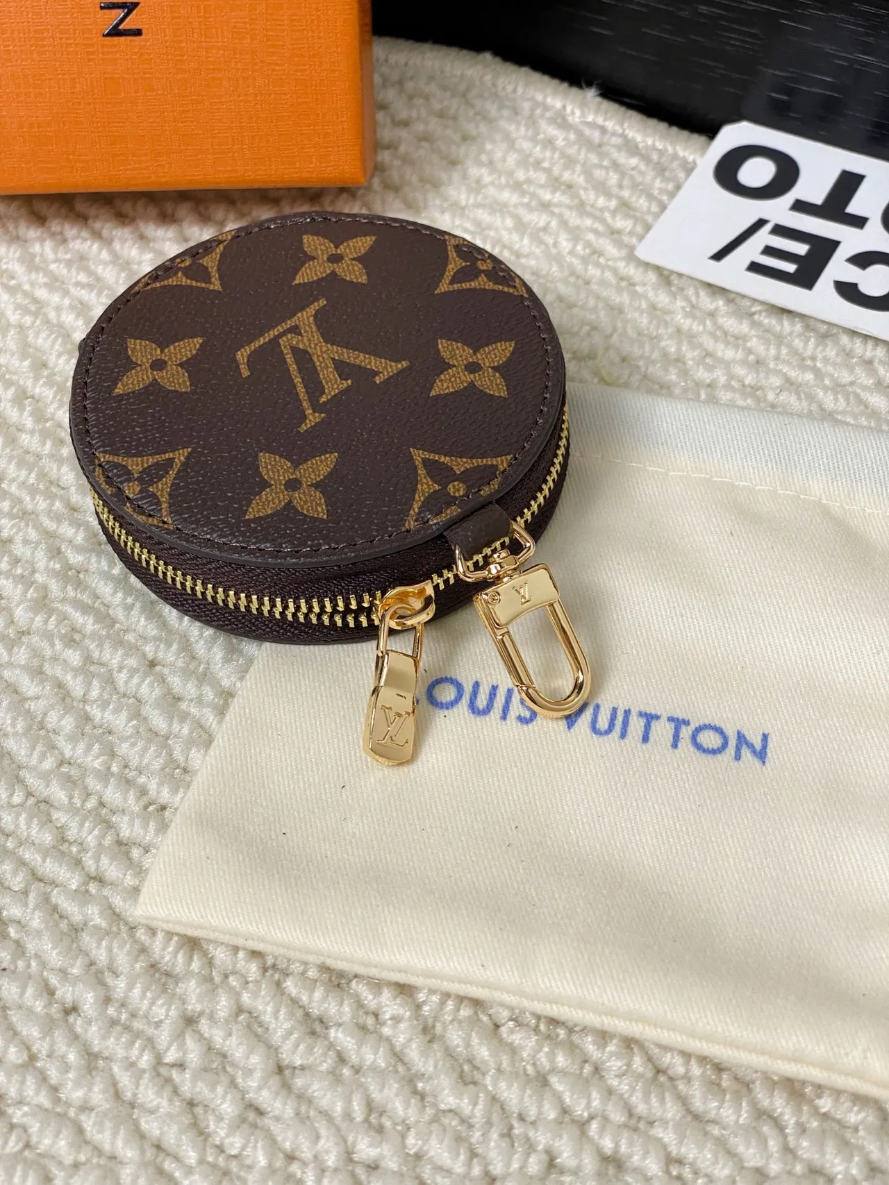 Louis Vuitton Multicolor Brown Circular Zippered Coin Purse