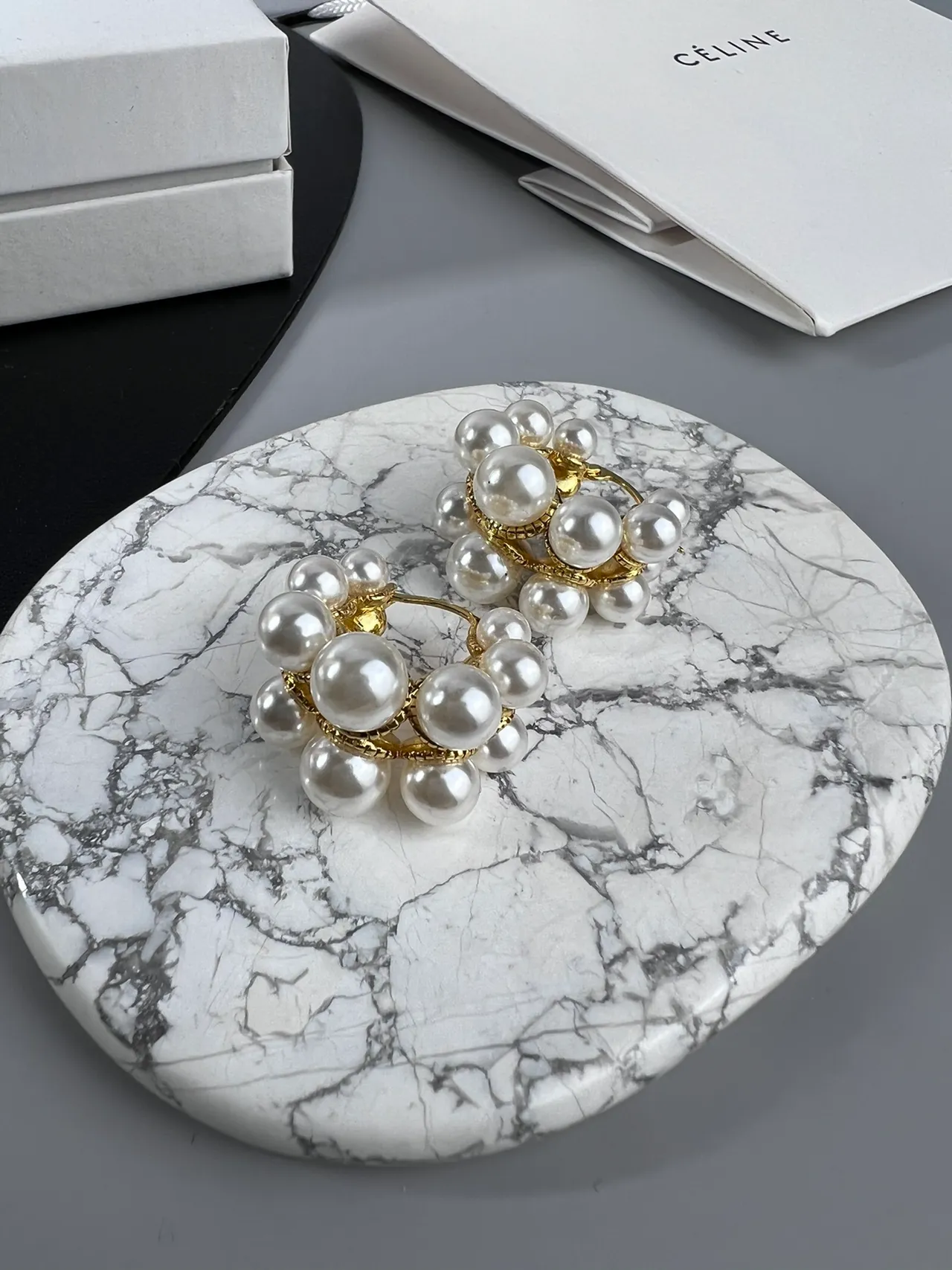 Céline White Silver Pearl Cluster Metal Jewelry