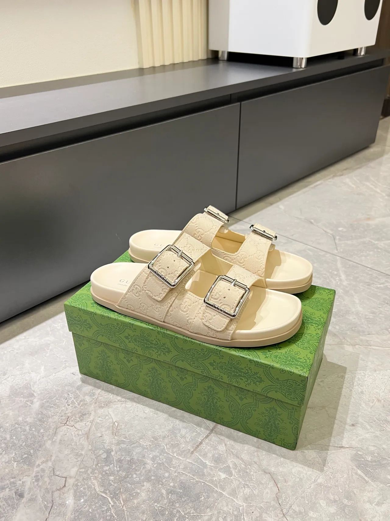 Gucci Screener Embossed GG Buckle Slide Casual Sandals