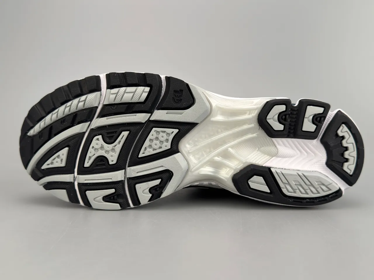 ASICS Gel-Kayano Silver White Black Running Shoes