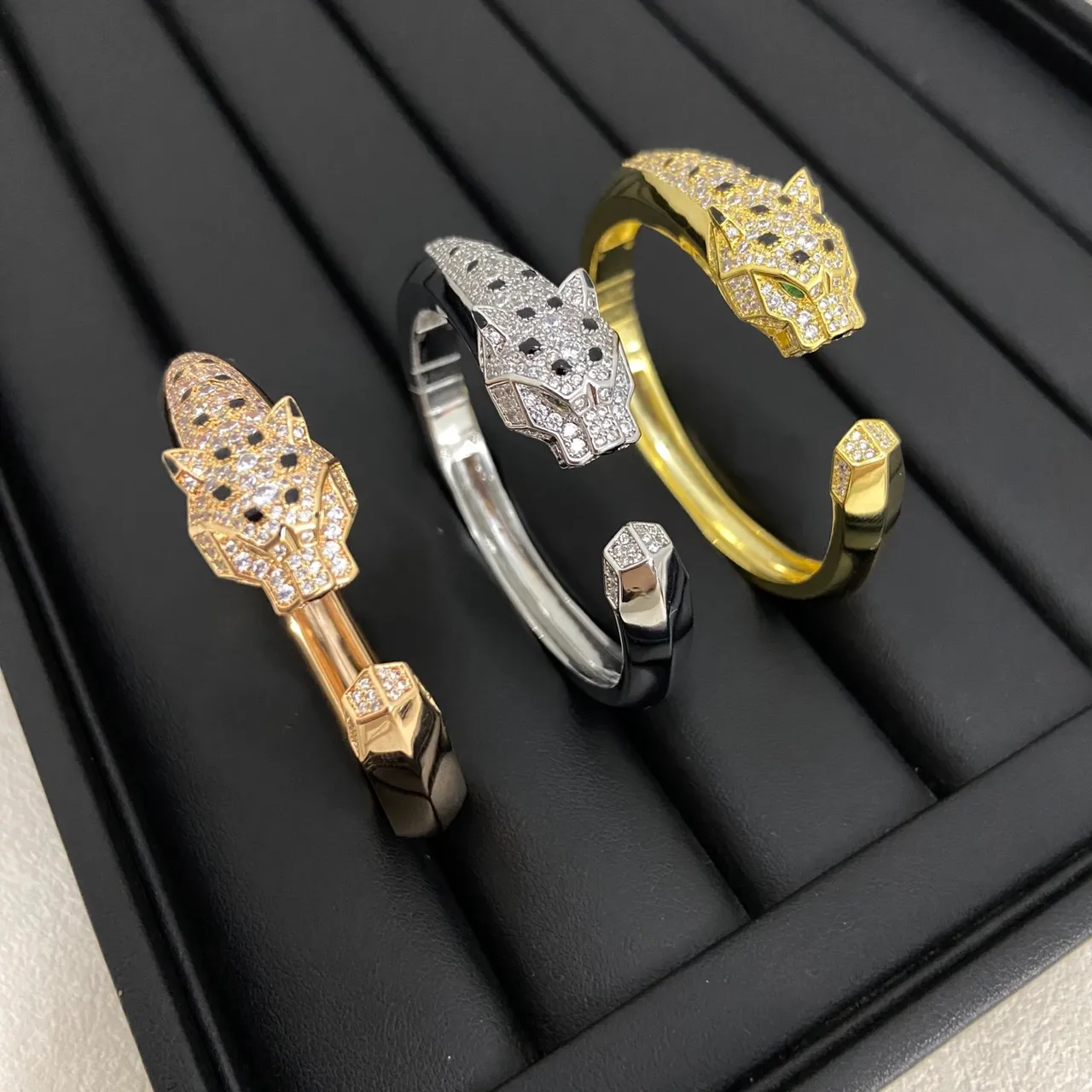 Cartier Panthère Panther Head Pavé-Set Open-Cuff Bracelet