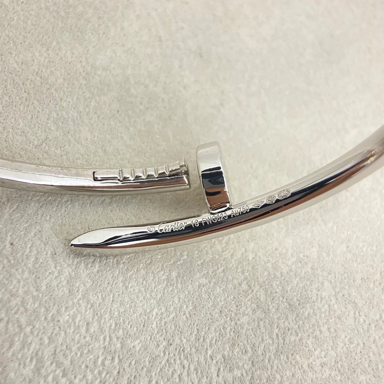 Cartier Juste un Clou Silver Gold Nail-Motif Clasp Smooth Polished Band Bracelet