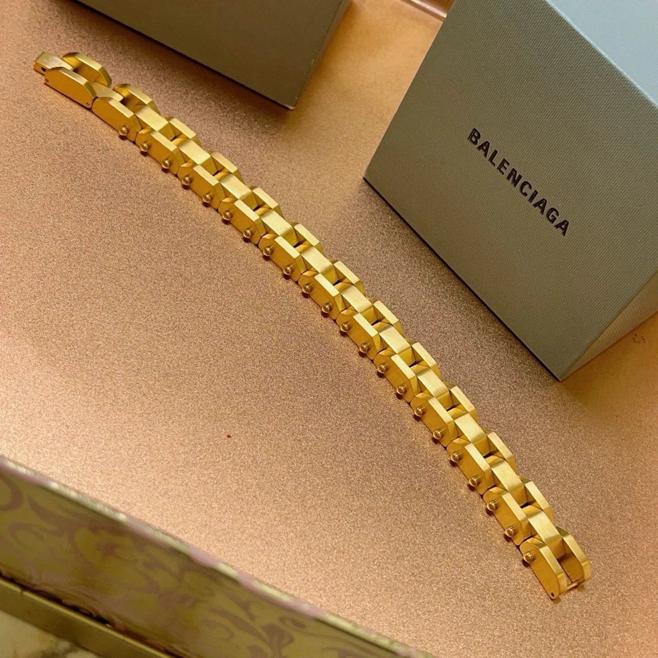 Balenciaga Chunky Riveted Gold-Tone Chain Bracelet