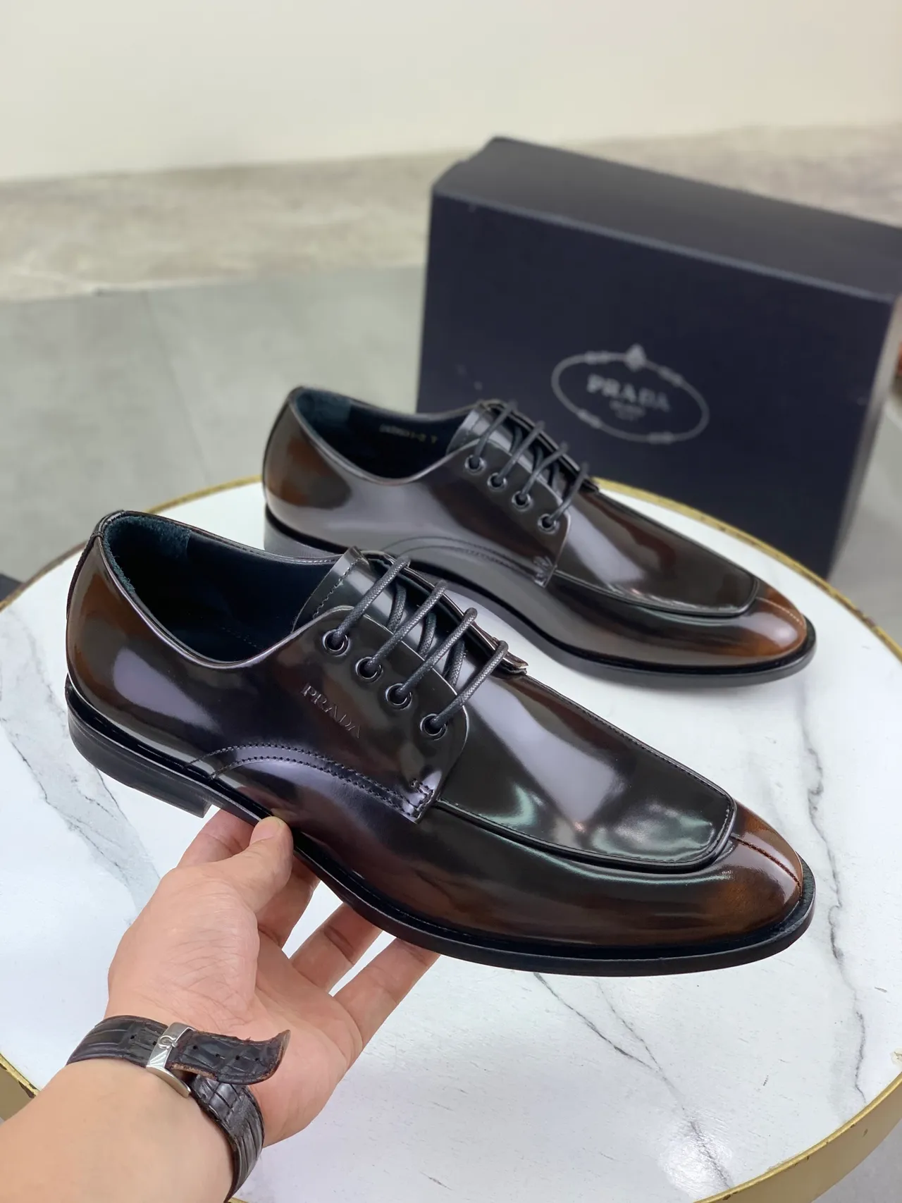 Prada Brown Black High-Gloss Patent Leather Cap-Toe Oxford Shoes