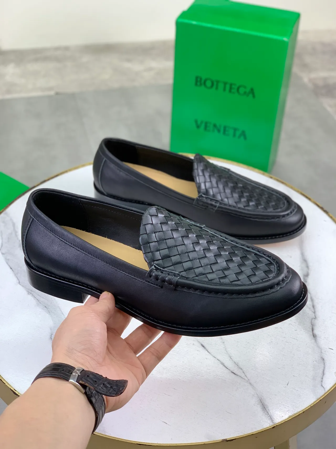 Bottega Veneta Black Beige Woven Intrecciato Leather Moc-Toe Stitching Loafer