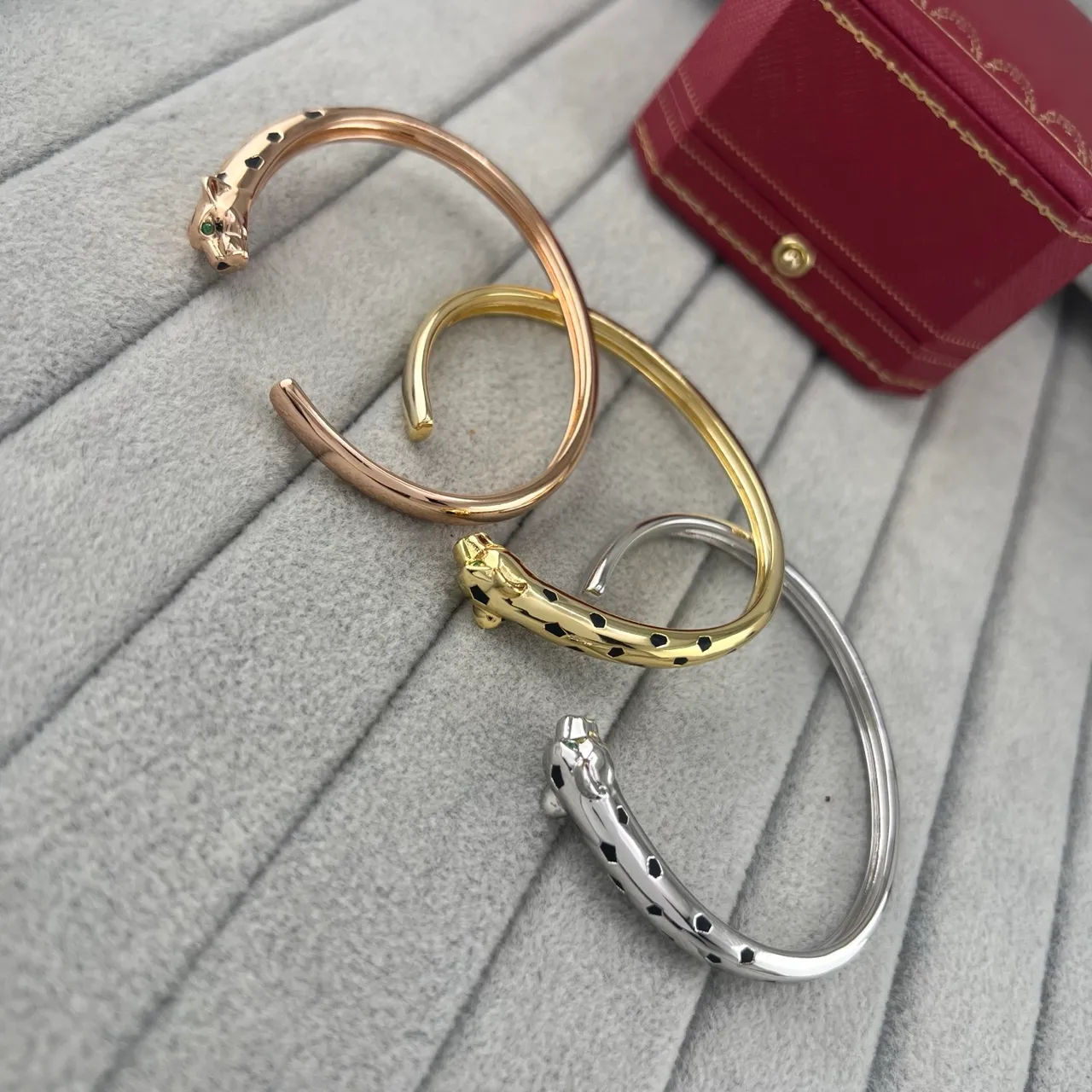 Cartier Panthère Gold Black Panther-Head Terminal Enamel Spots Bracelet