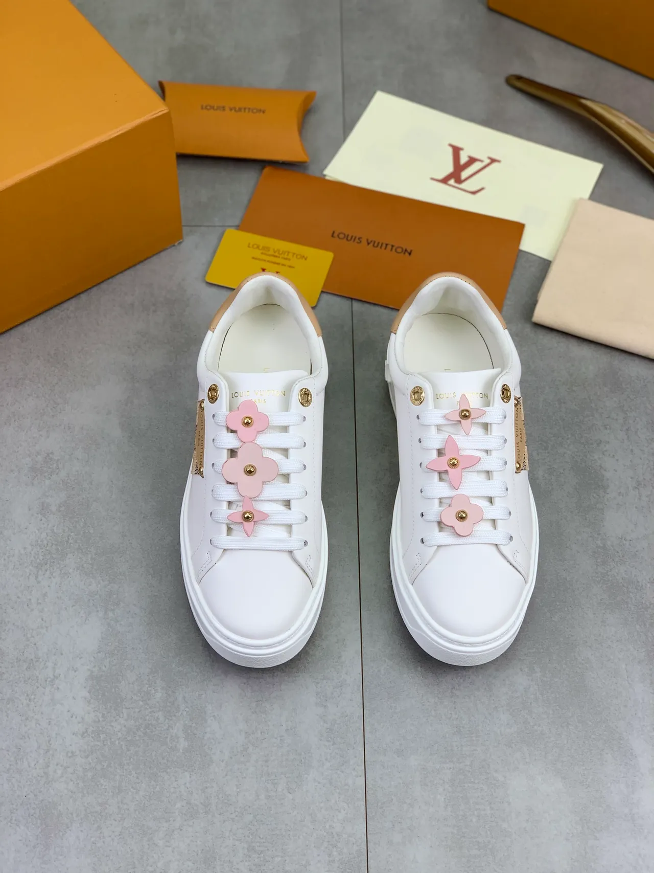 Louis Vuitton LV Trainer White Beige Leather Upper Damier Checkerboard Side Panel Lifestyle Sneakers