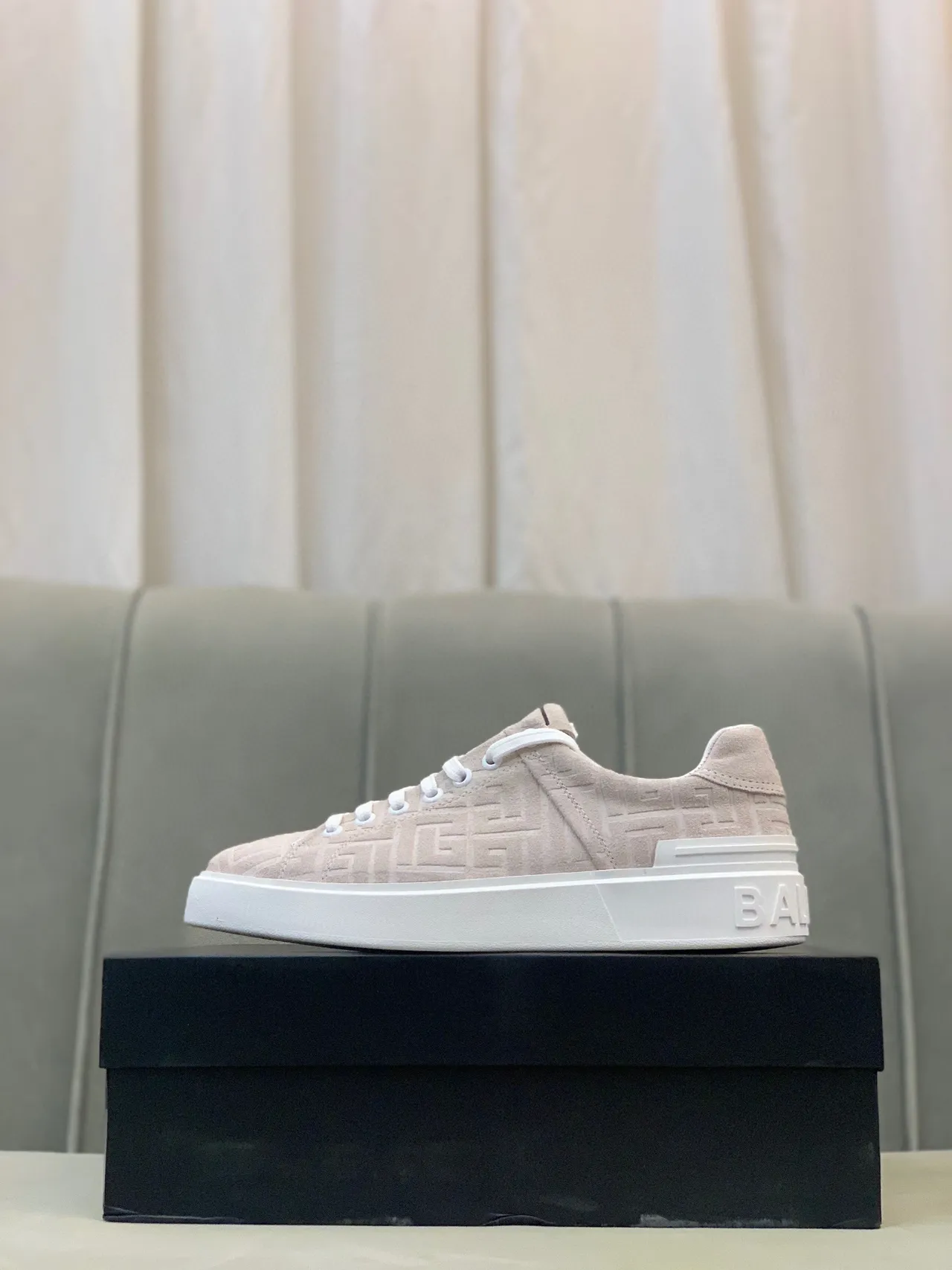 Balmain Beige White Monogrammed Upper Low-Top Lifestyle Sneakers