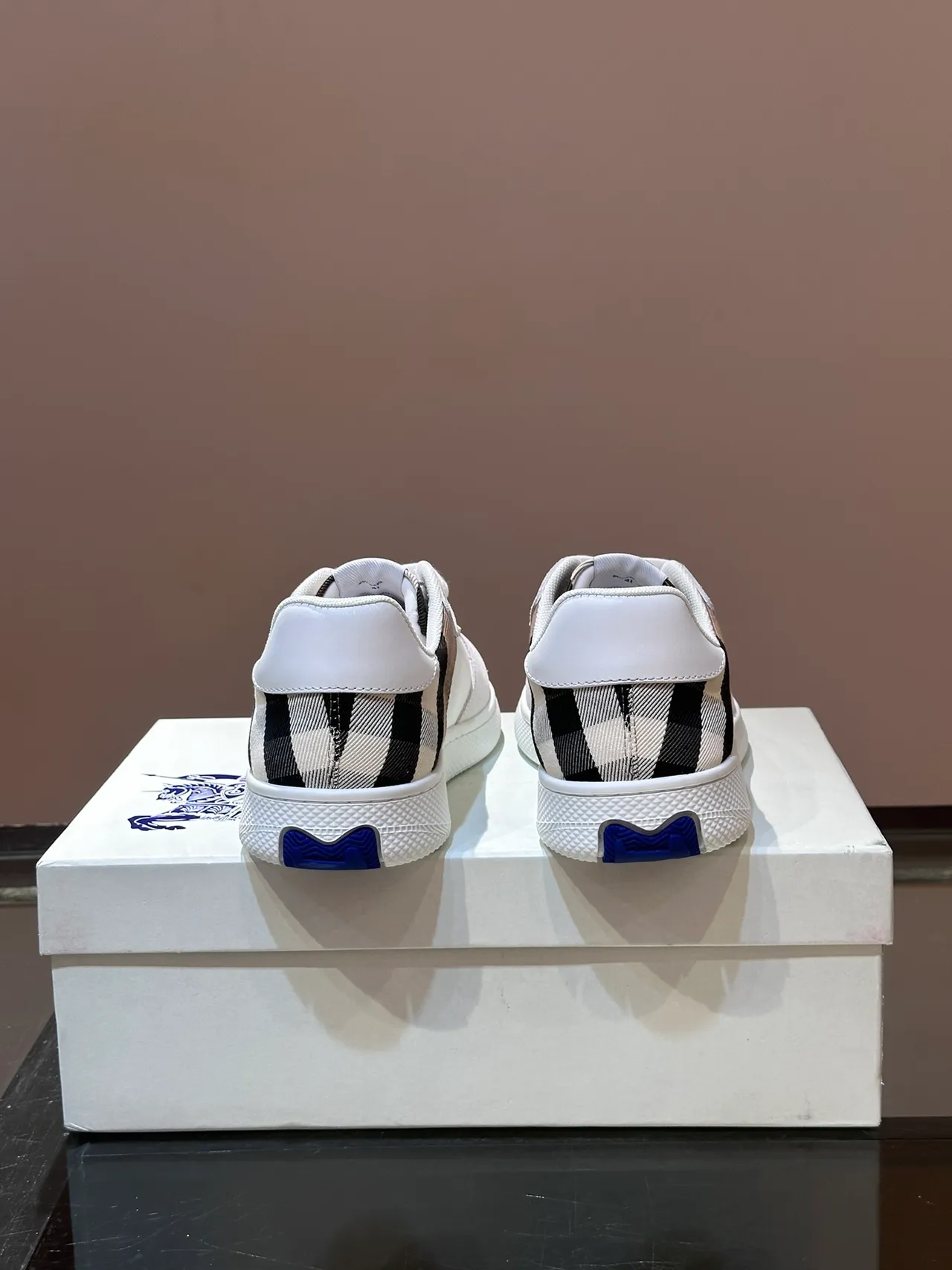 Burberry White Beige Low-Top Mixed-Material Lifestyle Sneakers