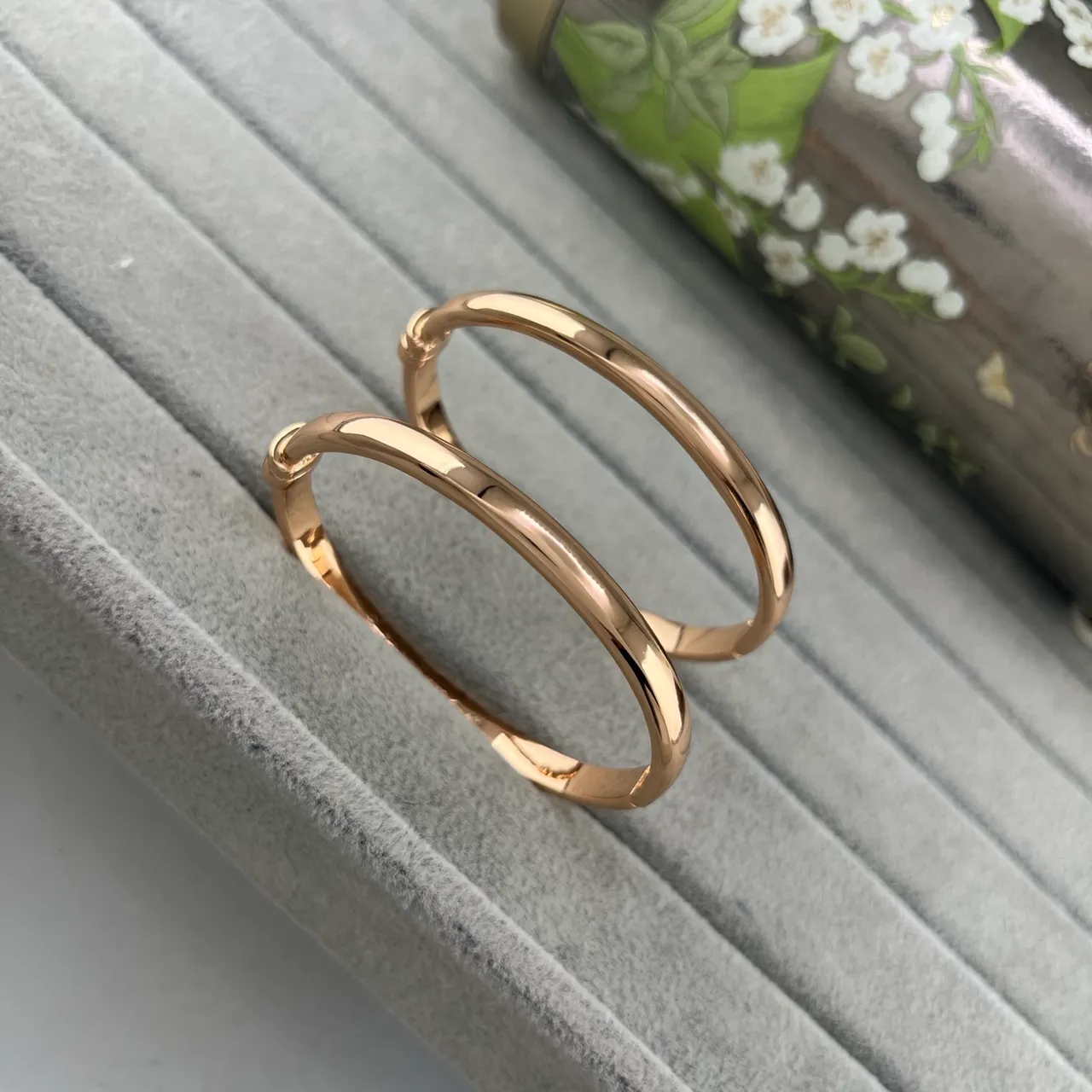 Polished Gold-Tone Knot-Detail Minimalist Rings